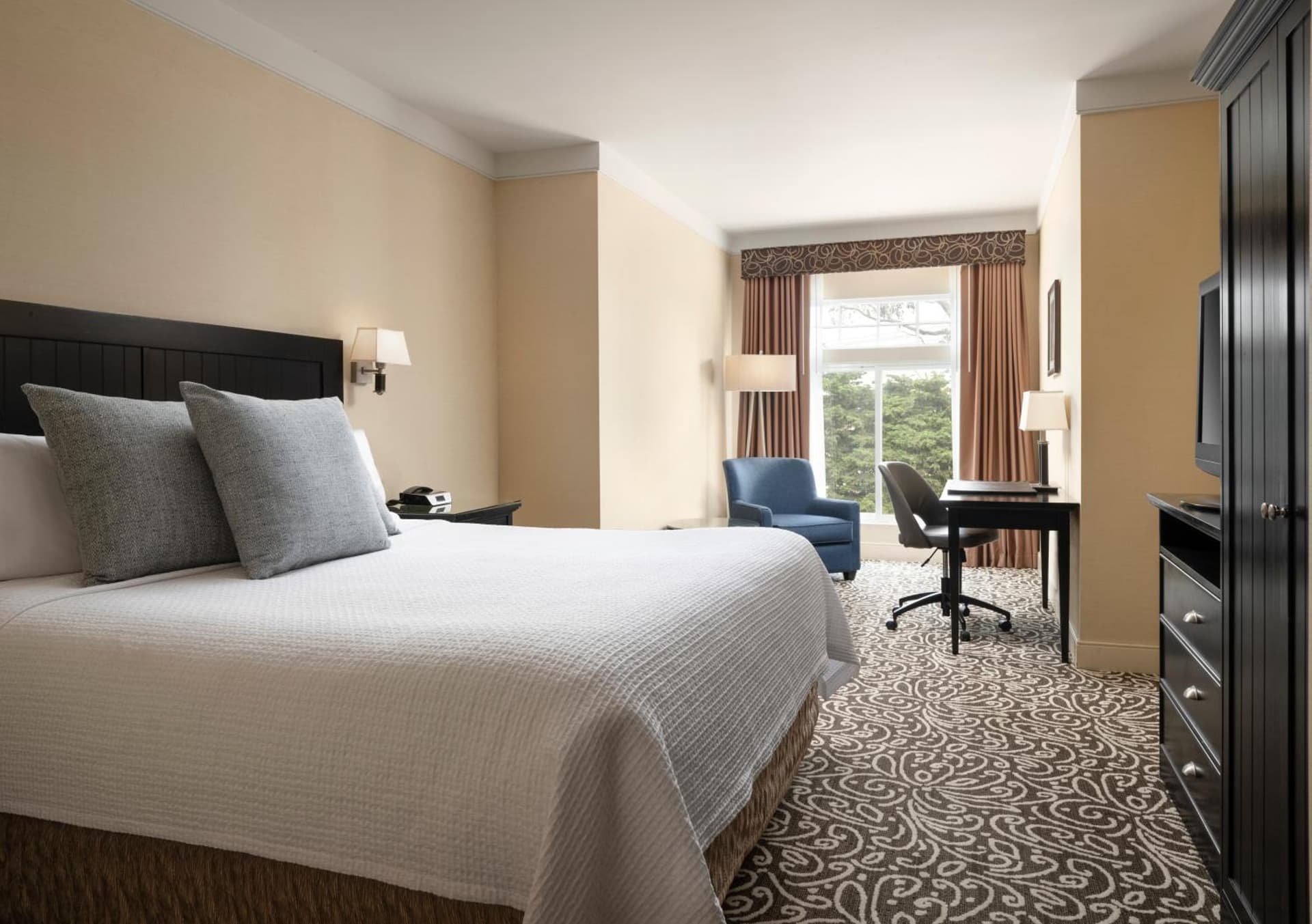 West Inn & Suites gallery photo in Carlsbad, CA — image 20