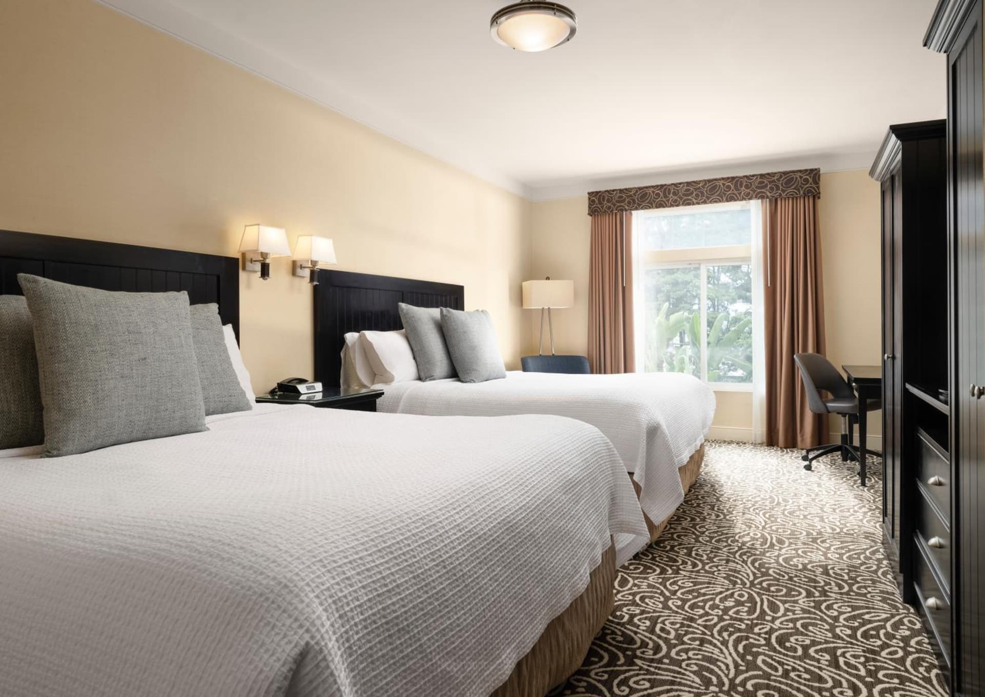 West Inn & Suites gallery photo in Carlsbad, CA — image 9
