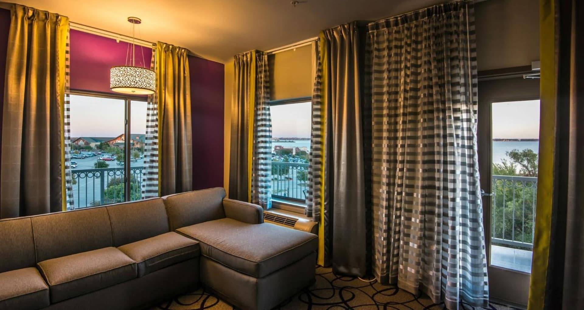 Holiday Inn Express & Suites Garland E - Lake Hubbard I30 by IHG gallery photo in Garland, TX — image 10