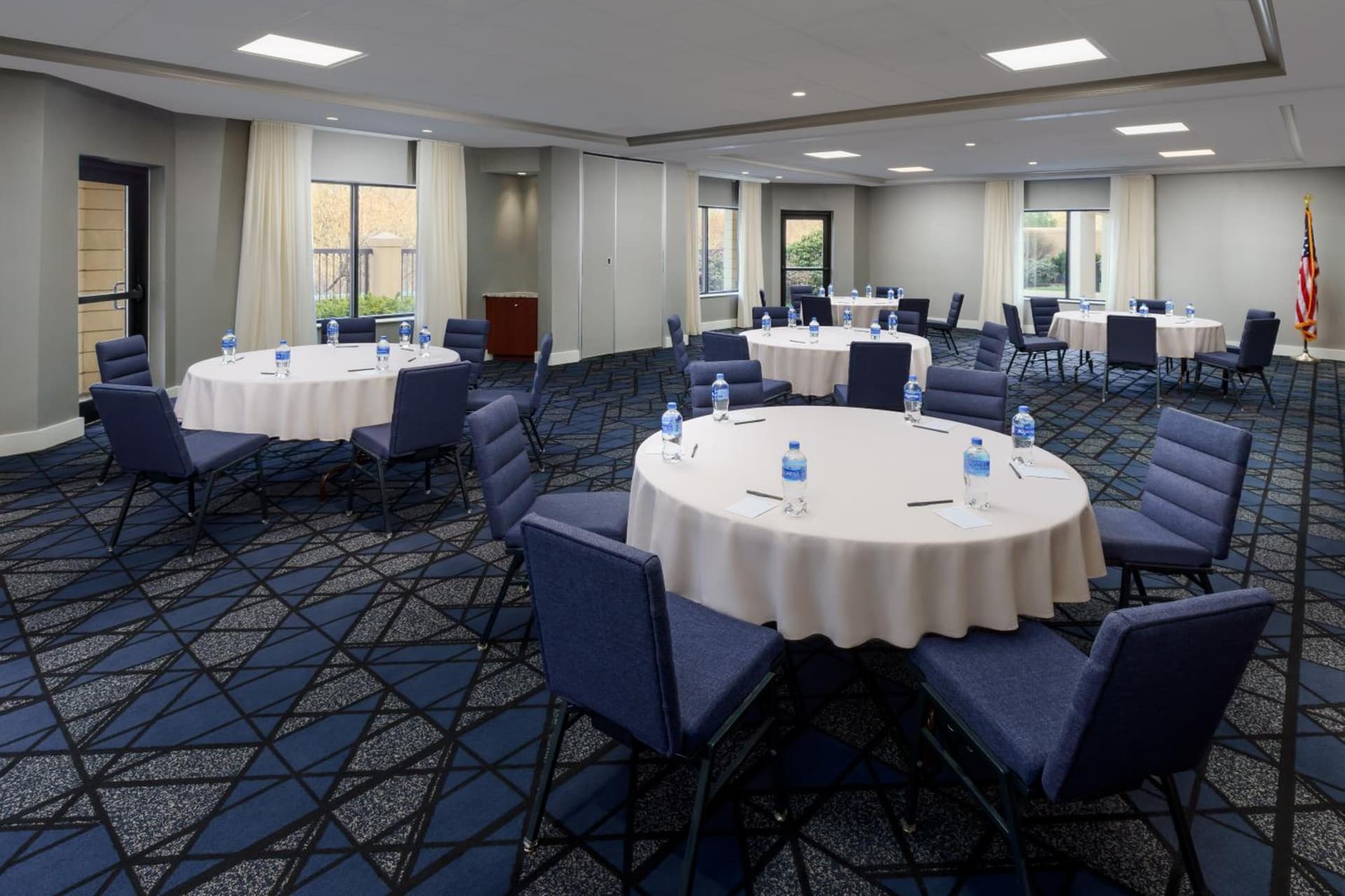 Courtyard by Marriott Manchester-Boston Regional Airport gallery photo in Manchester, NH — image 14