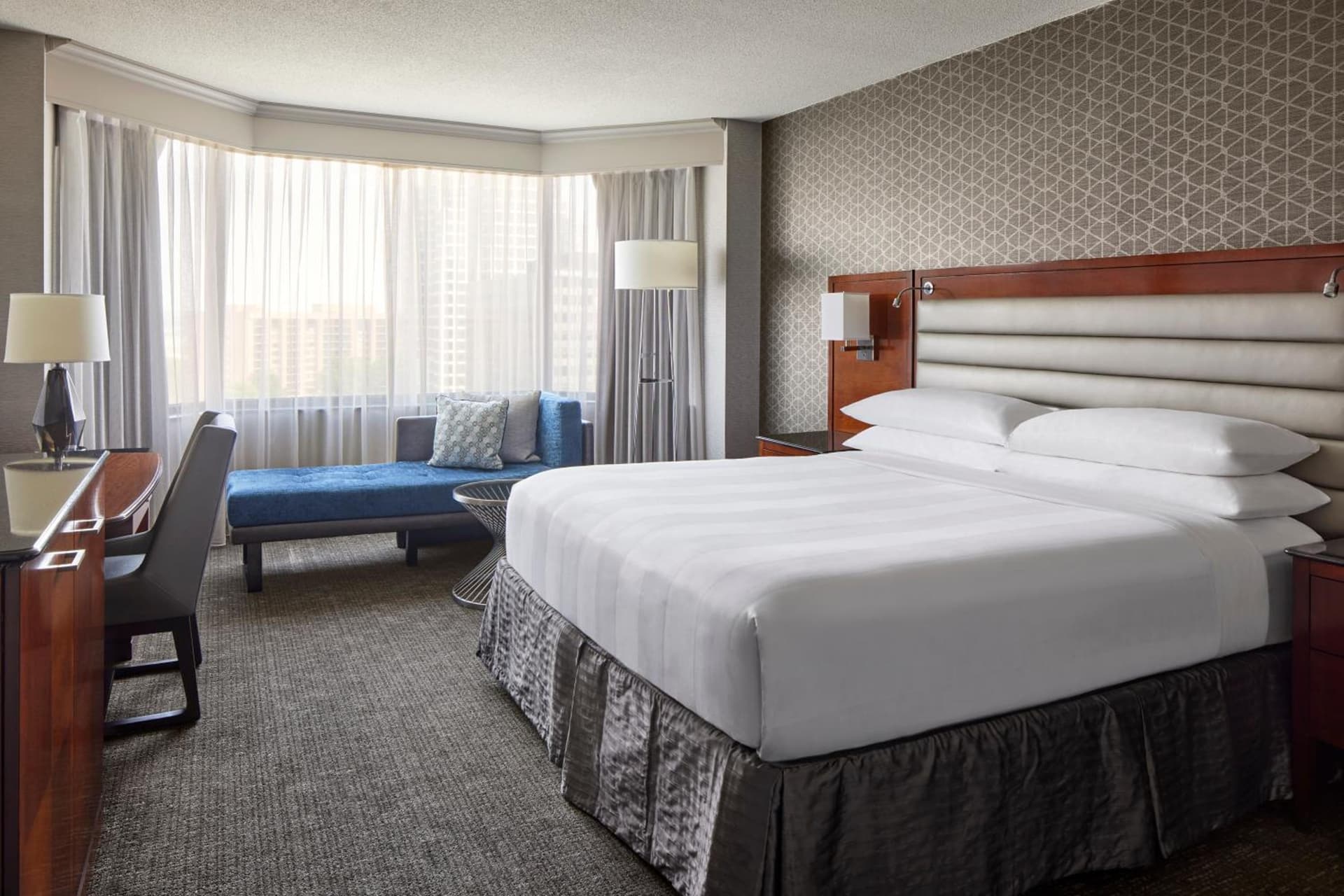 Crystal Gateway Marriott interior in Arlington, VA — gallery photo 2