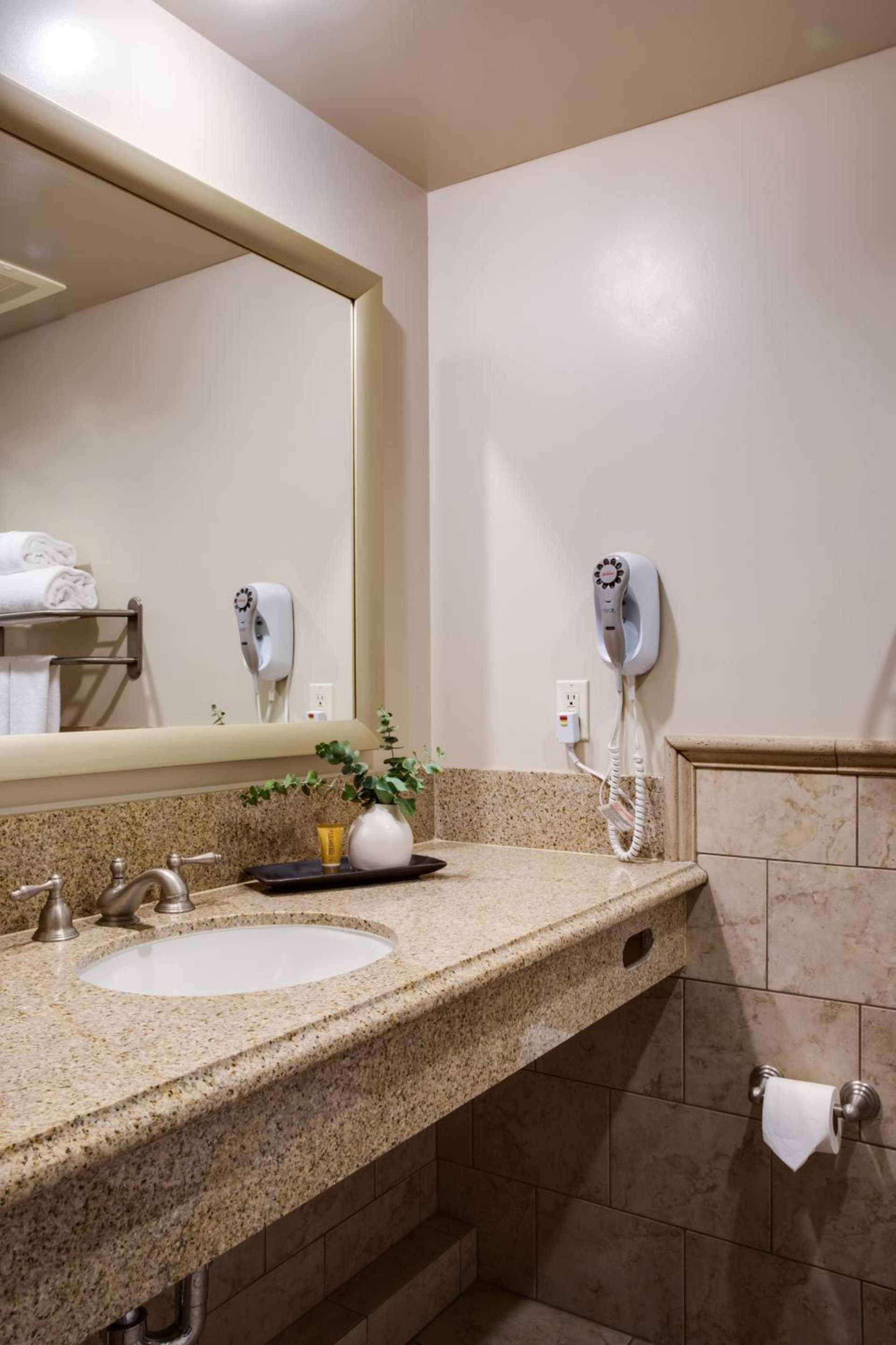 Ayres Hotel & Spa Mission Viejo - Lake Forest gallery photo in Mission Viejo, CA — image 7