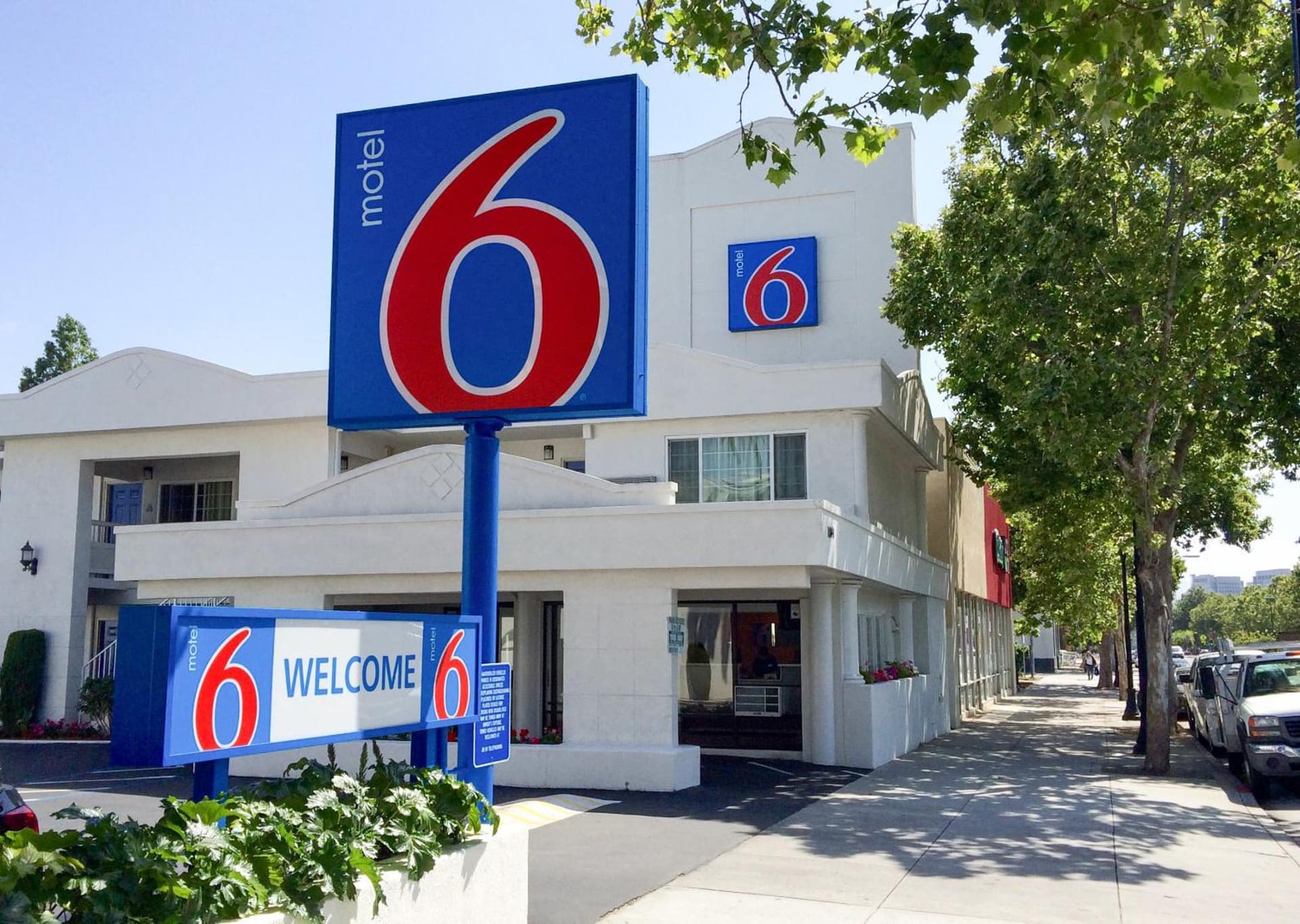 Motel 6-San Jose, CA - Convention Center interior in San Jose, CA — gallery photo 2