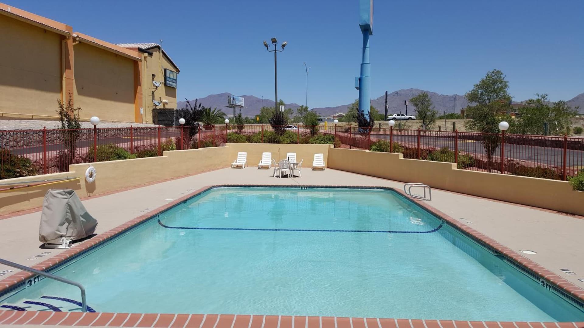 Motel 6-El Paso, TX - West gallery photo in El Paso, TX — image 52