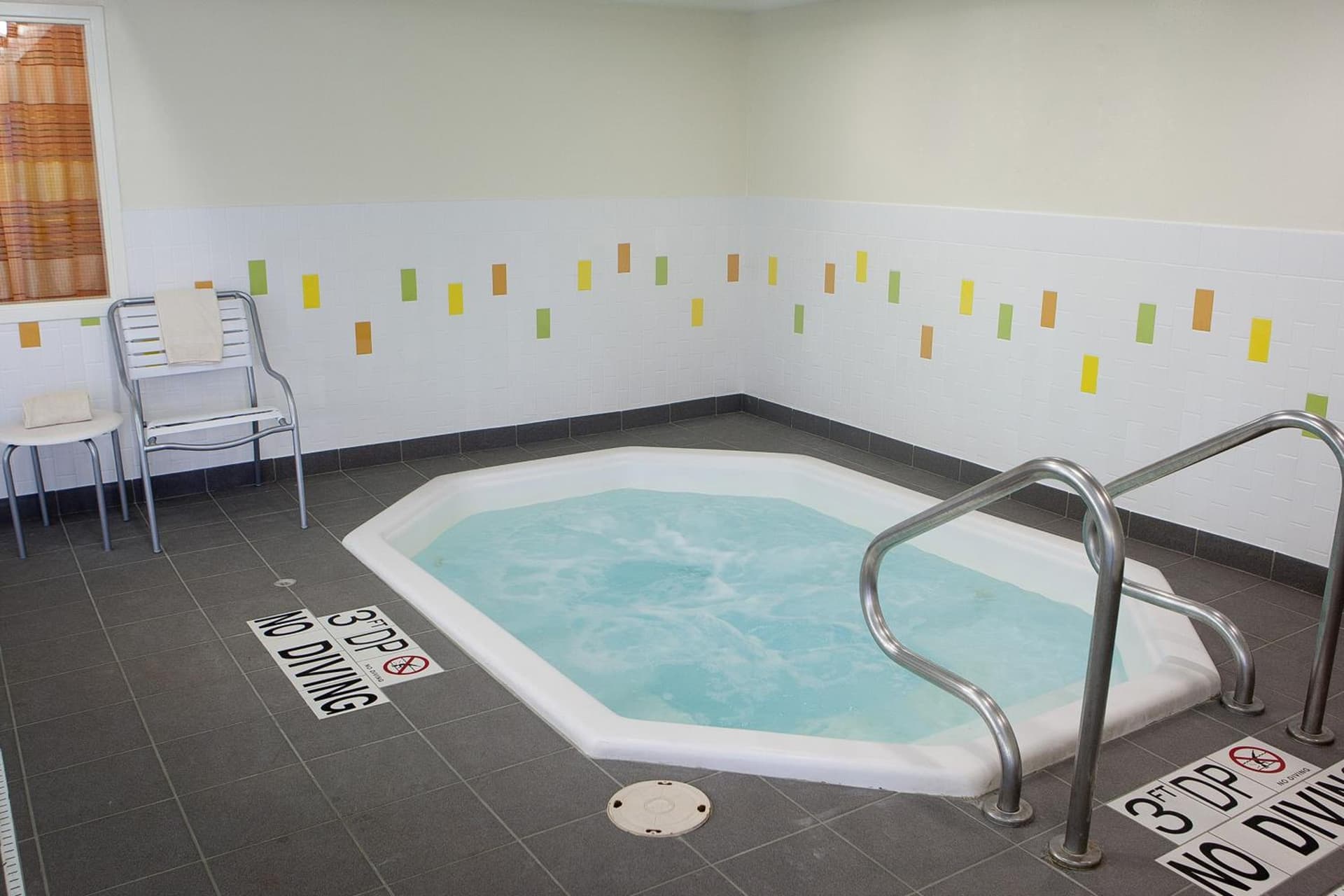 Fairfield Inn & Suites by Marriott Memphis East Galleria interior in Memphis, TN — gallery photo 2