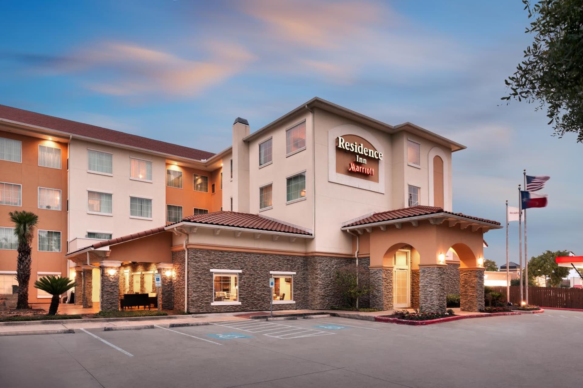 Residence Inn by Marriott Houston I-10 West/Park Row interior in Houston, TX — gallery photo 2