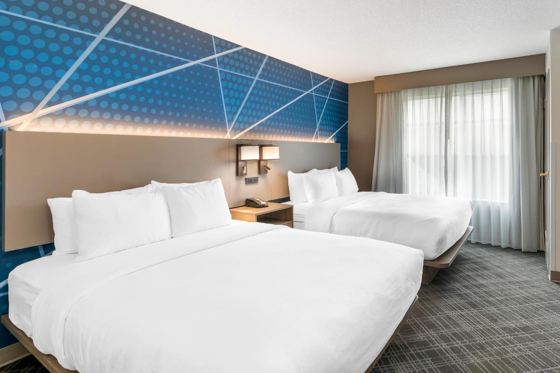 Comfort Inn & Suites Hampton near Coliseum gallery photo in Hampton, VA — image 11