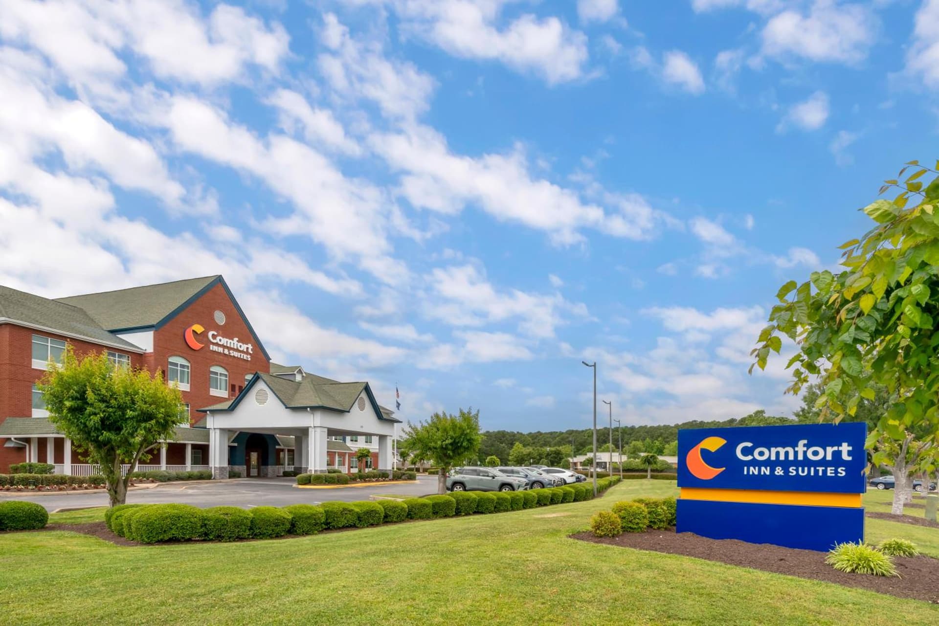 Comfort Inn & Suites Hampton near Coliseum gallery photo in Hampton, VA — image 12