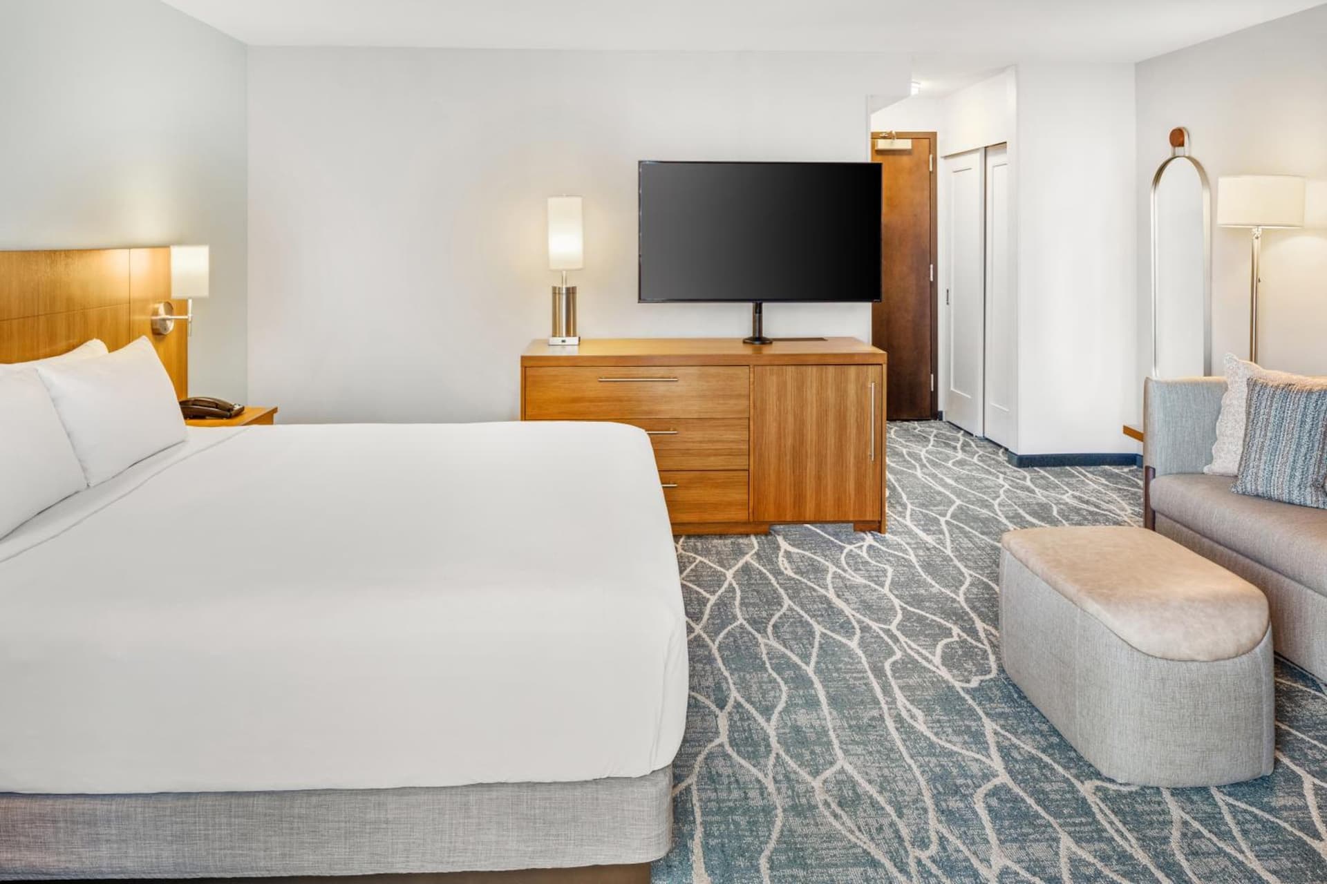 Hyatt Place Waikiki Beach gallery photo in Honolulu, HI — image 39