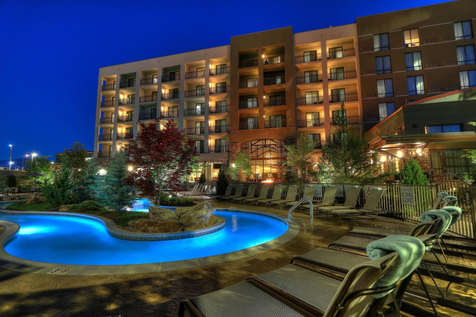 Courtyard by Marriott Pigeon Forge interior in Pigeon Forge, TN — gallery photo 2