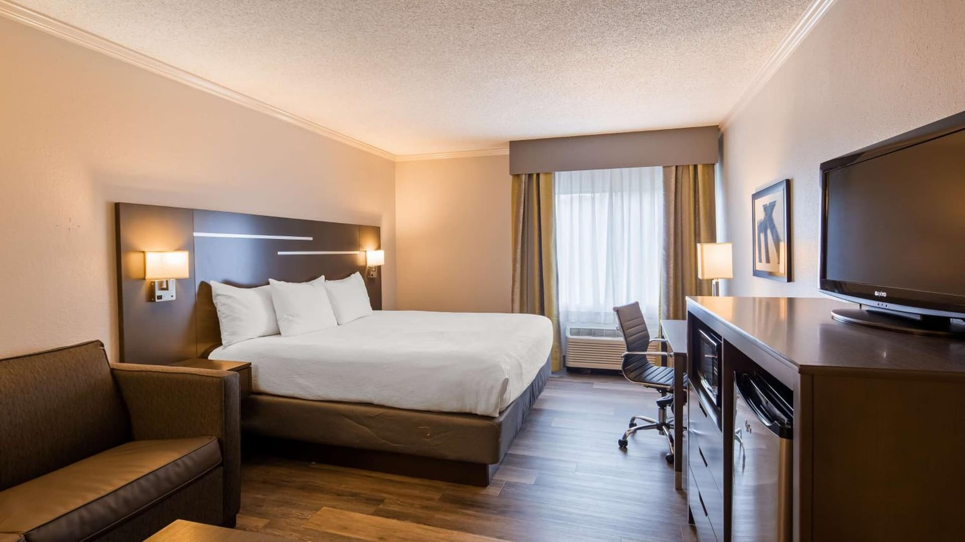 Best Western Plus Morristown Conference Center property views in Morristown, TN — gallery photo 3