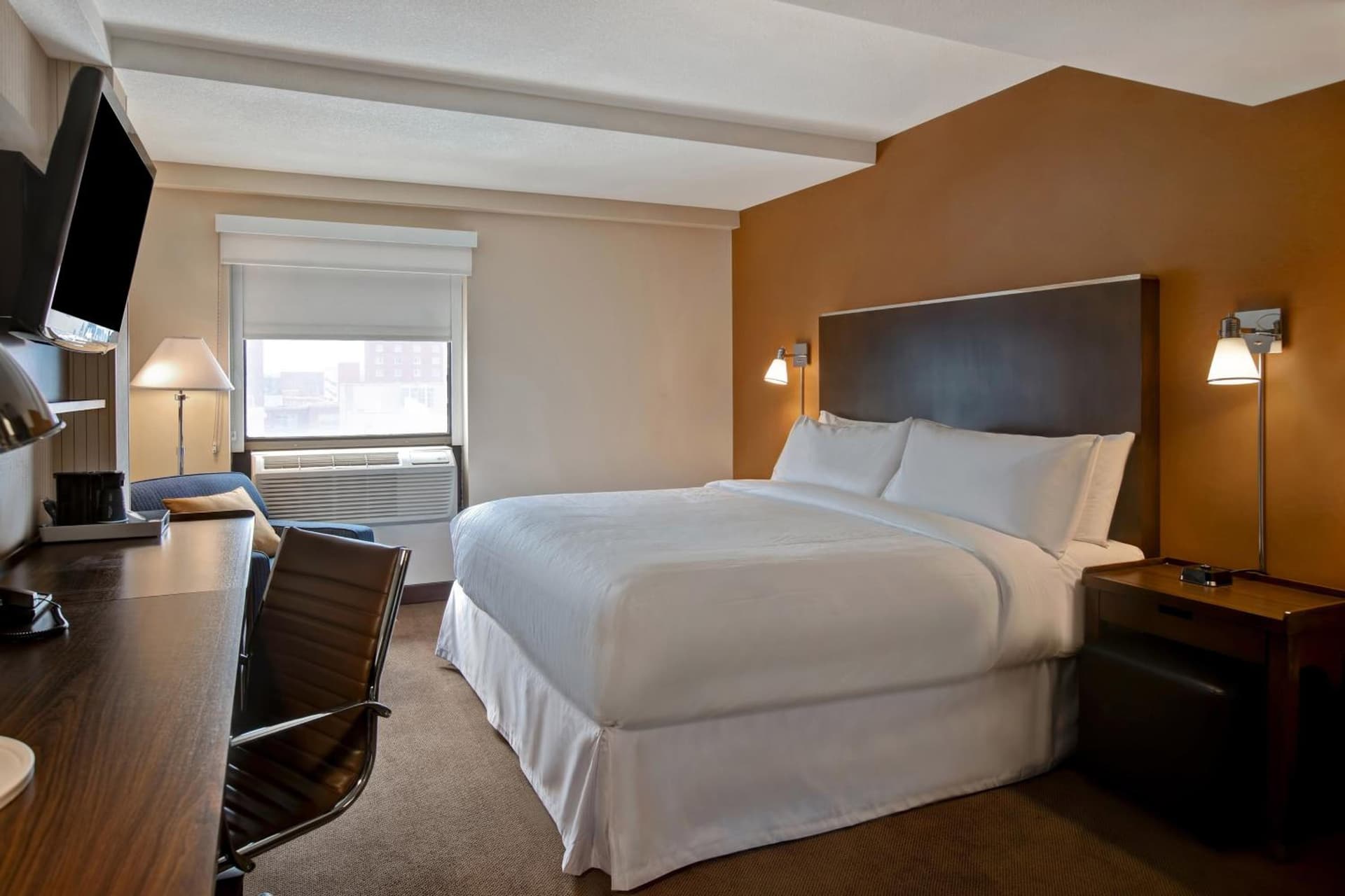 Four Points by Sheraton Peoria gallery photo in Peoria, IL — image 40