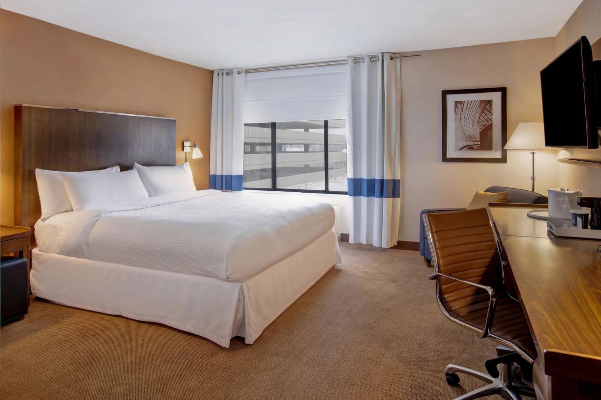 Four Points by Sheraton Peoria gallery photo in Peoria, IL — image 77