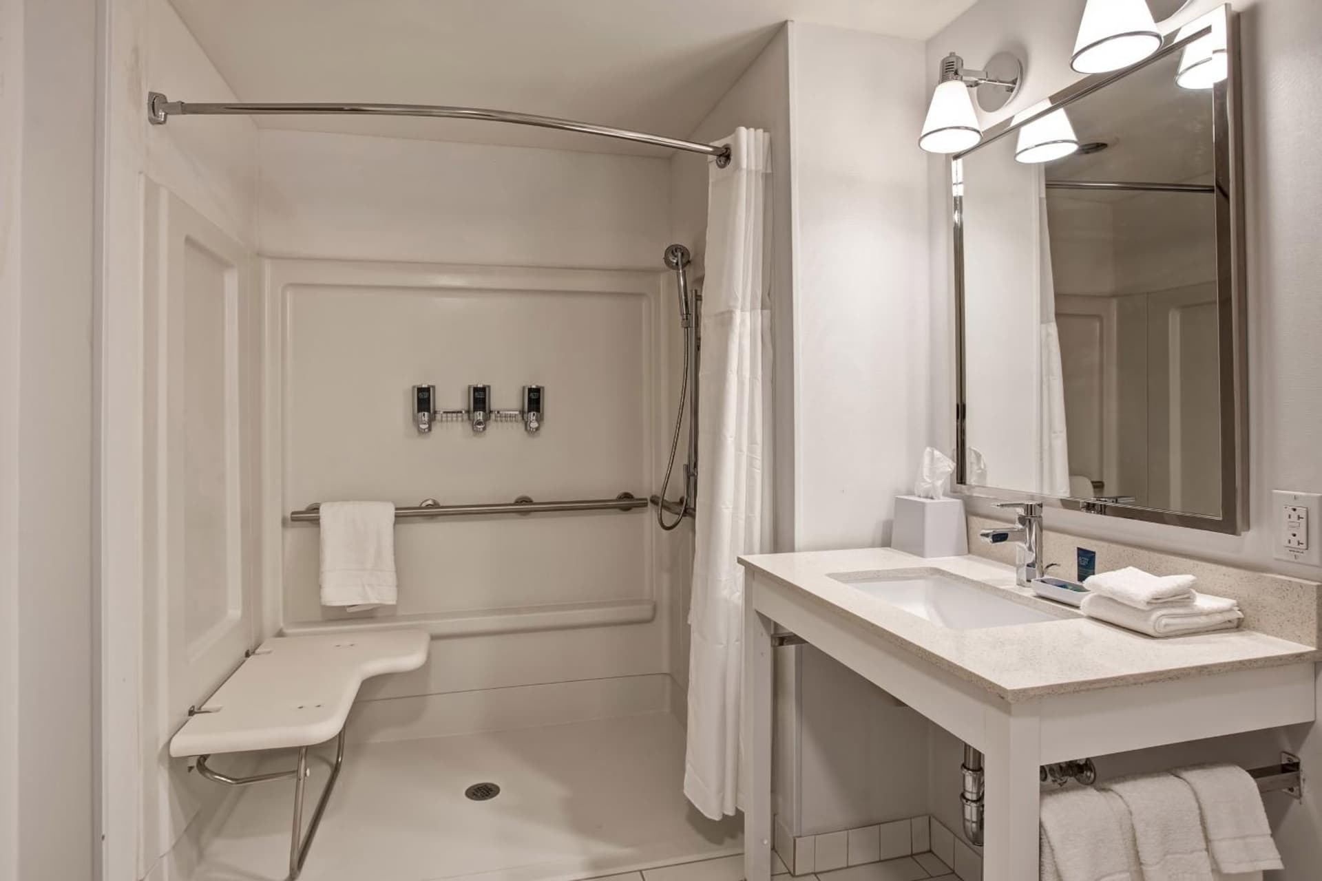 Four Points by Sheraton Peoria gallery photo in Peoria, IL — image 37
