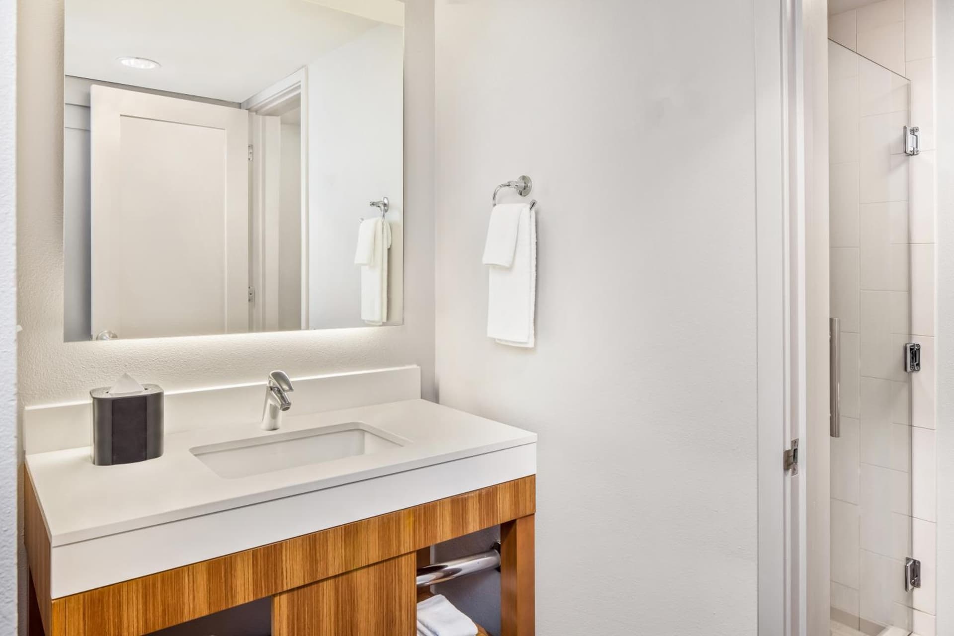 Hyatt Place Waikiki Beach gallery photo in Honolulu, HI — image 23