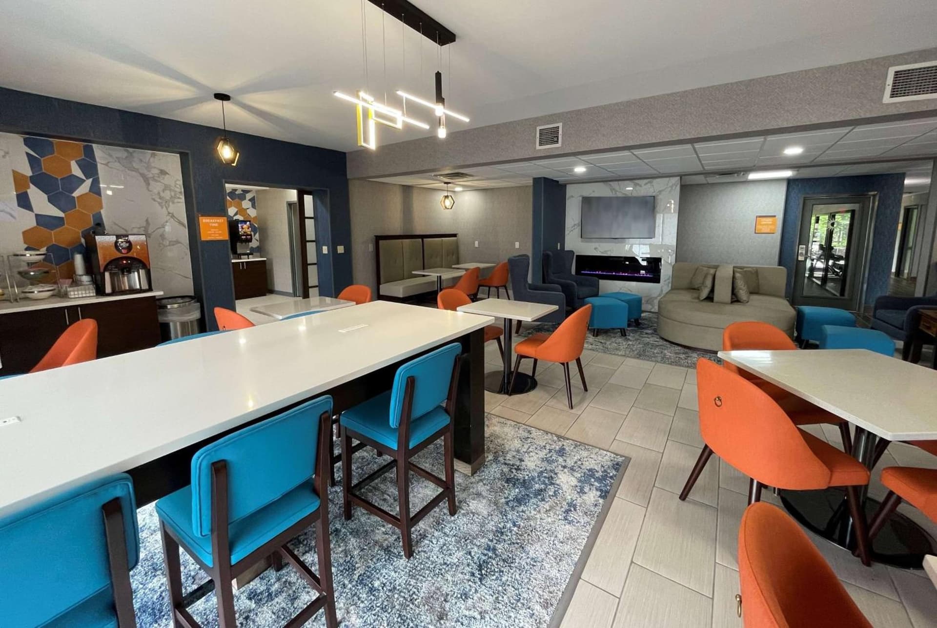 La Quinta Inn & Suites by Wyndham Fayetteville I-95 gallery photo in Fayetteville, NC — image 38