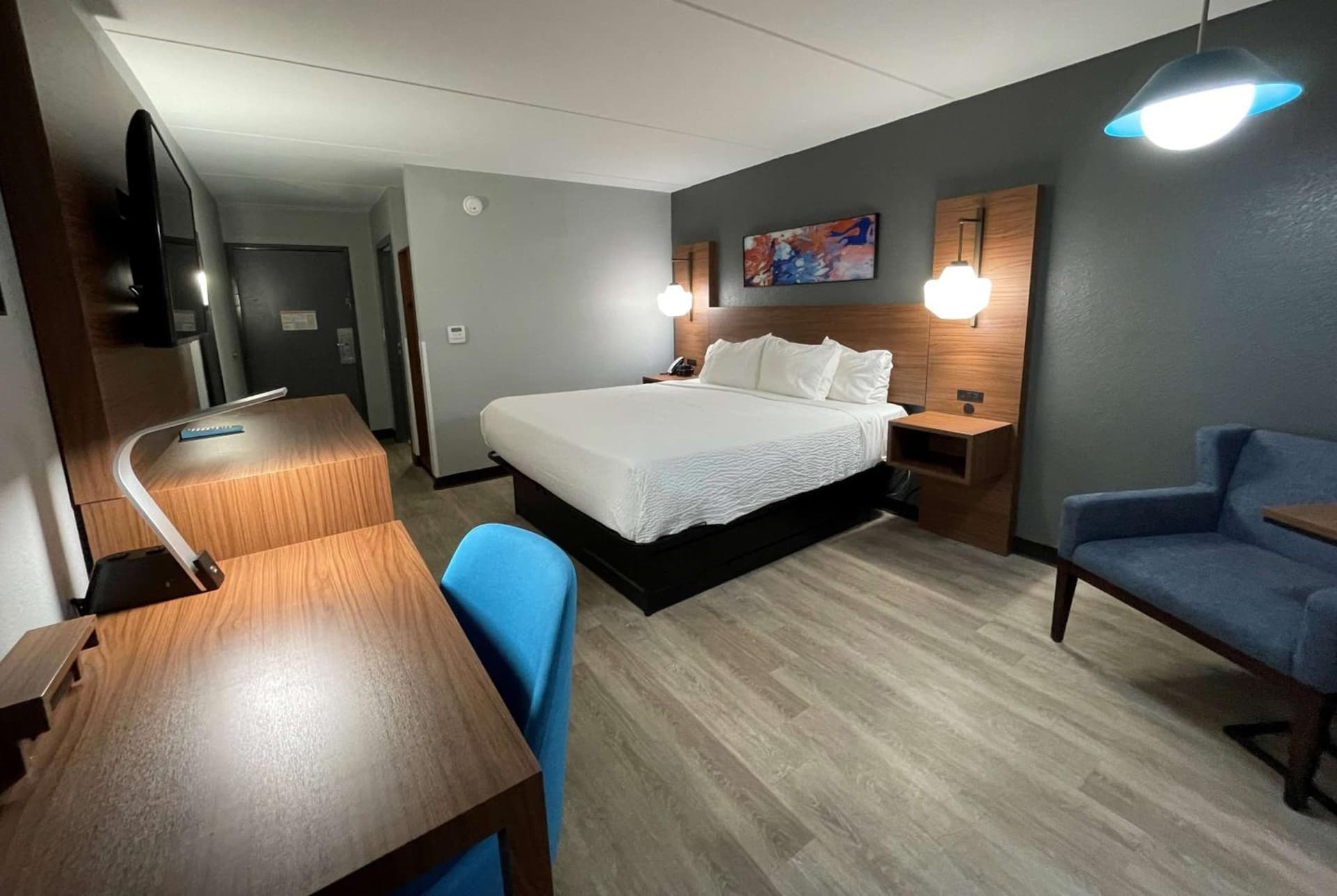 La Quinta Inn & Suites by Wyndham Fayetteville I-95 gallery photo in Fayetteville, NC — image 4