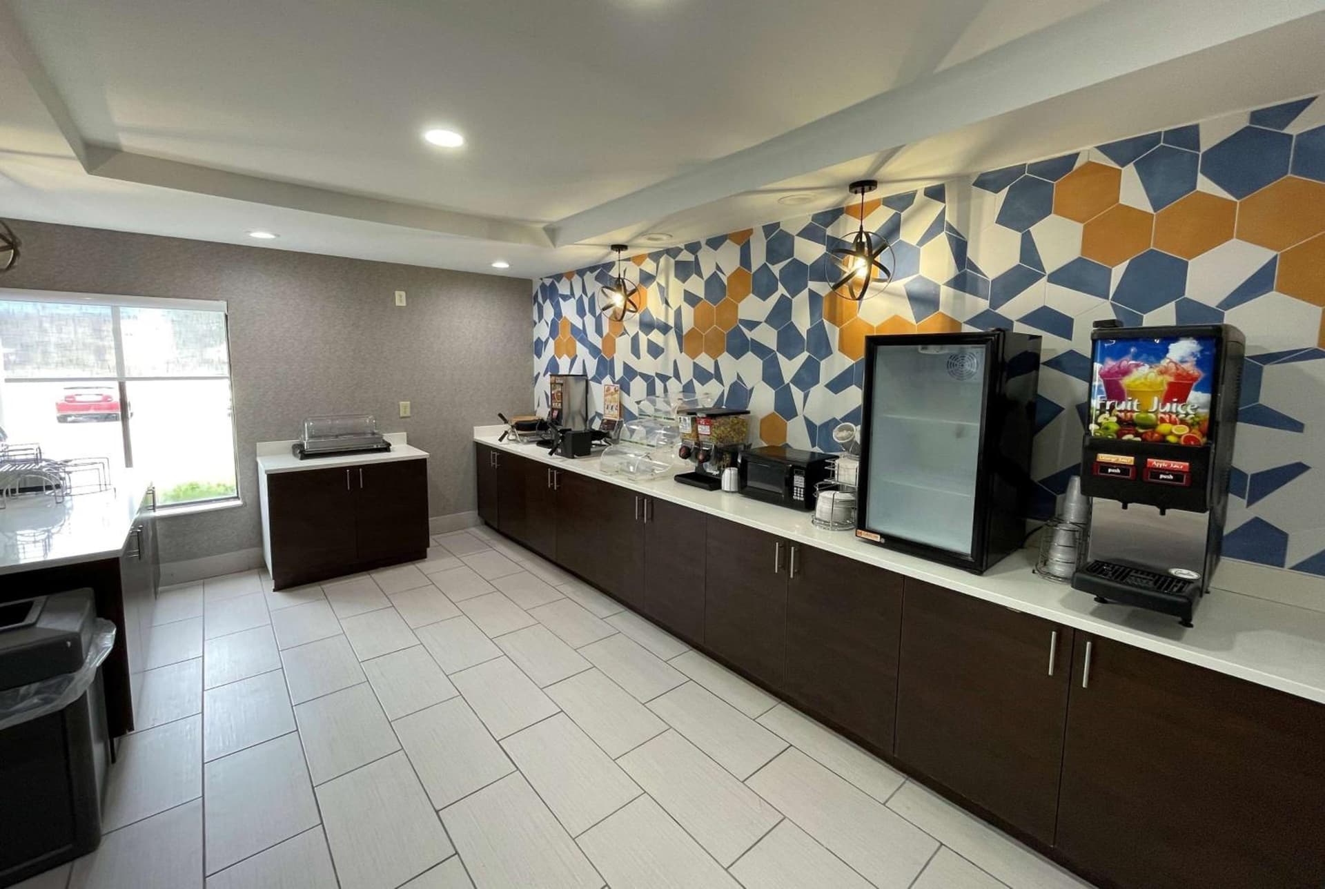 La Quinta Inn & Suites by Wyndham Fayetteville I-95 gallery photo in Fayetteville, NC — image 29