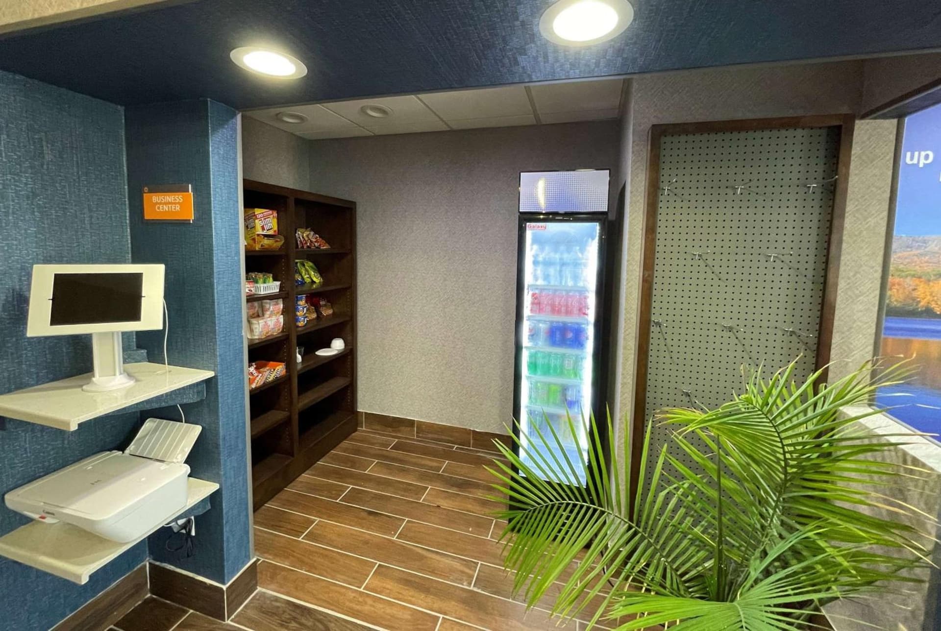 La Quinta Inn & Suites by Wyndham Fayetteville I-95 gallery photo in Fayetteville, NC — image 43