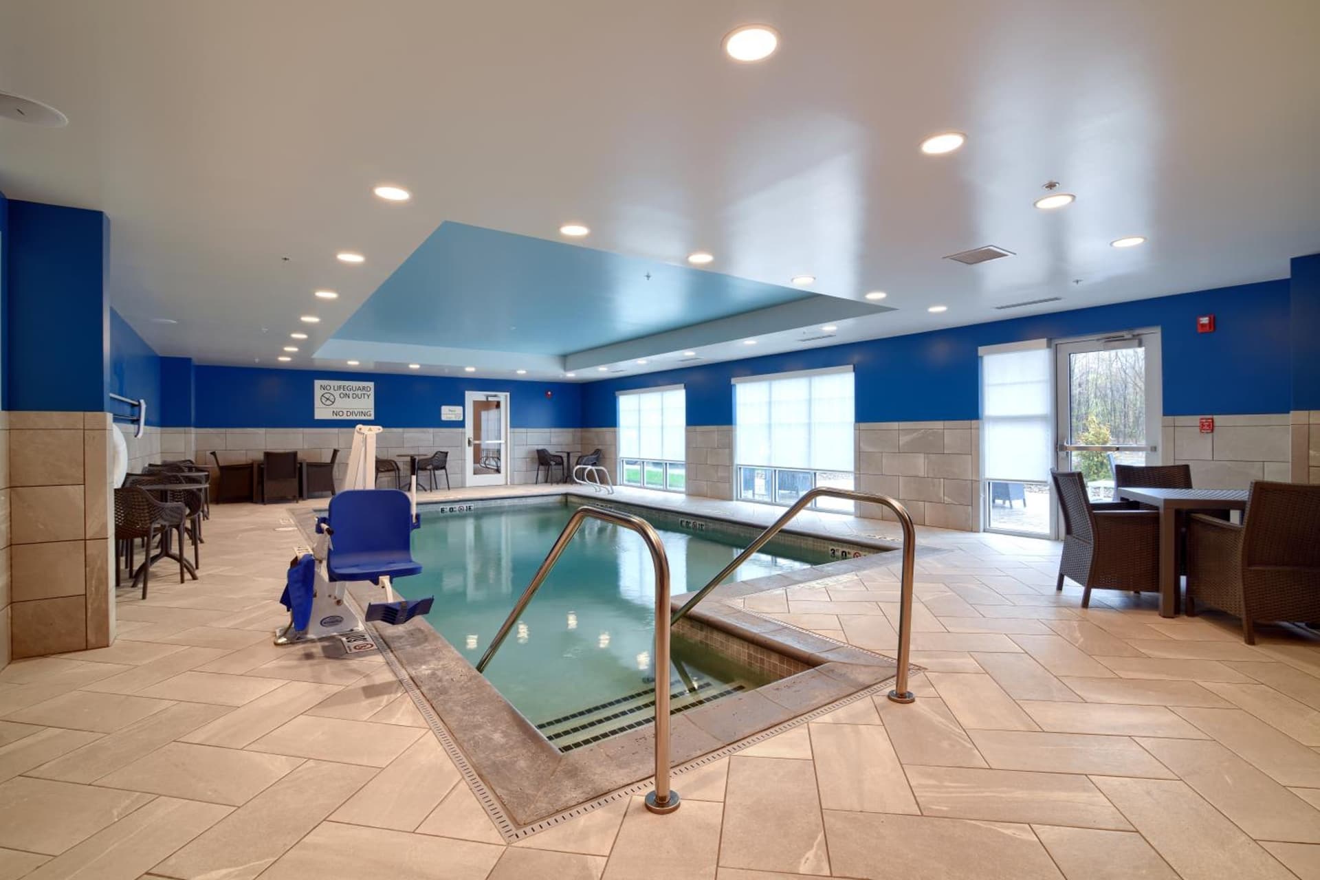 Hampton Inn Lincoln White Mountains gallery photo in Lincoln — image 59