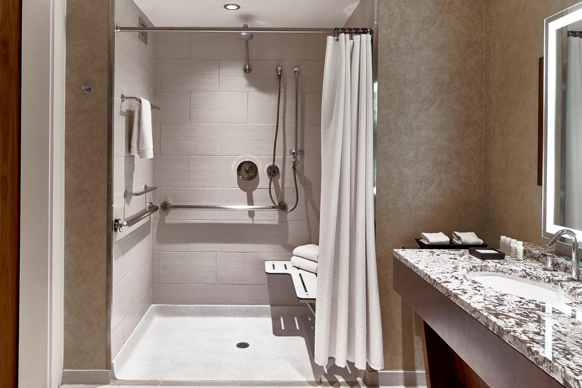 Renaissance Atlanta Midtown Hotel interior in Atlanta, GA — gallery photo 2
