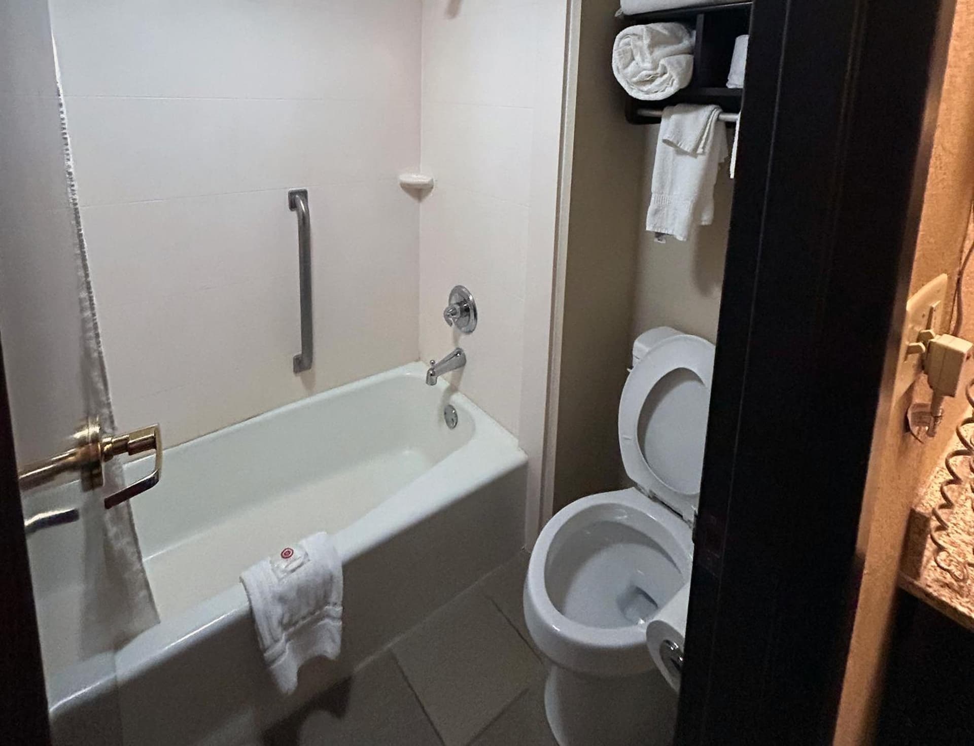 Comfort Inn & Suites Evansville Airport gallery photo in Evansville, IN — image 41