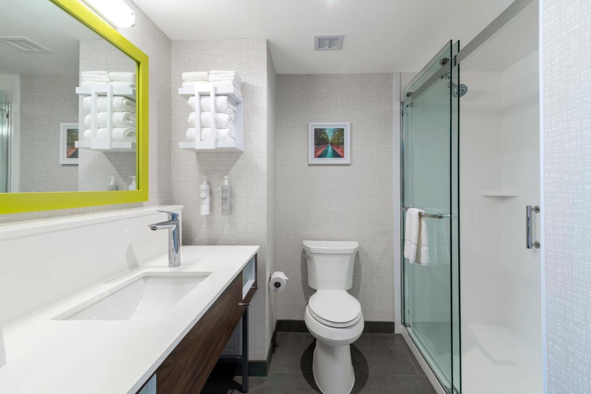 Hampton Inn Lincoln White Mountains gallery photo in Lincoln — image 5