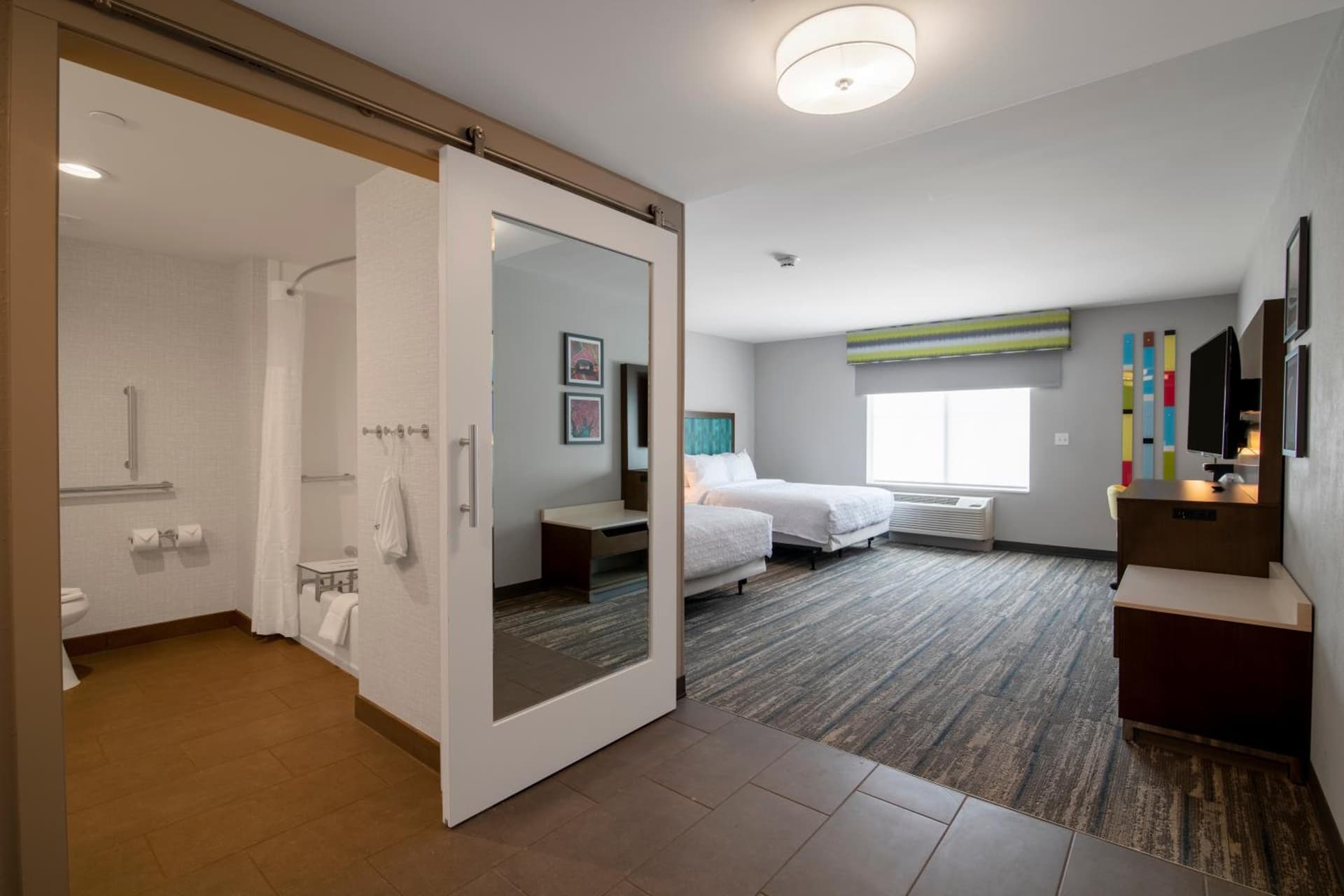 Hampton Inn Lincoln White Mountains gallery photo in Lincoln — image 46