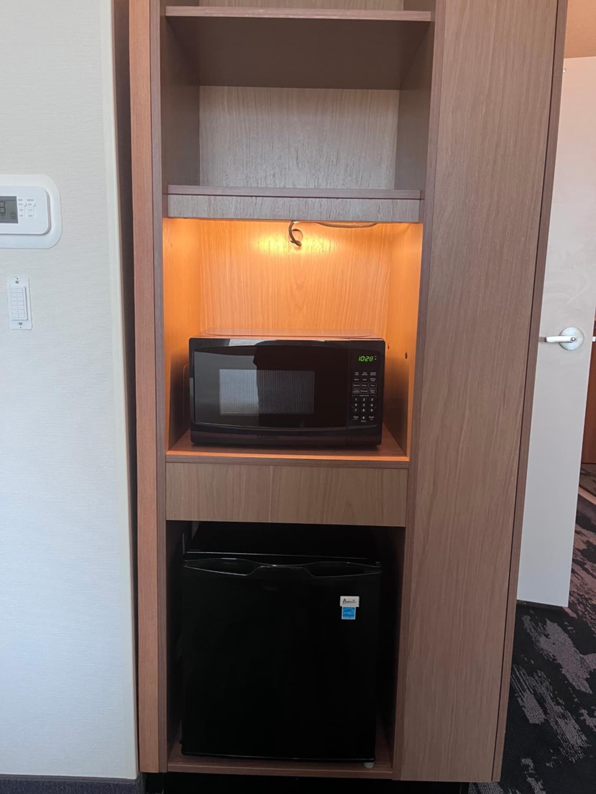 Fairfield Inn & Suites by Marriott Oskaloosa interior in Oskaloosa, IA — gallery photo 2
