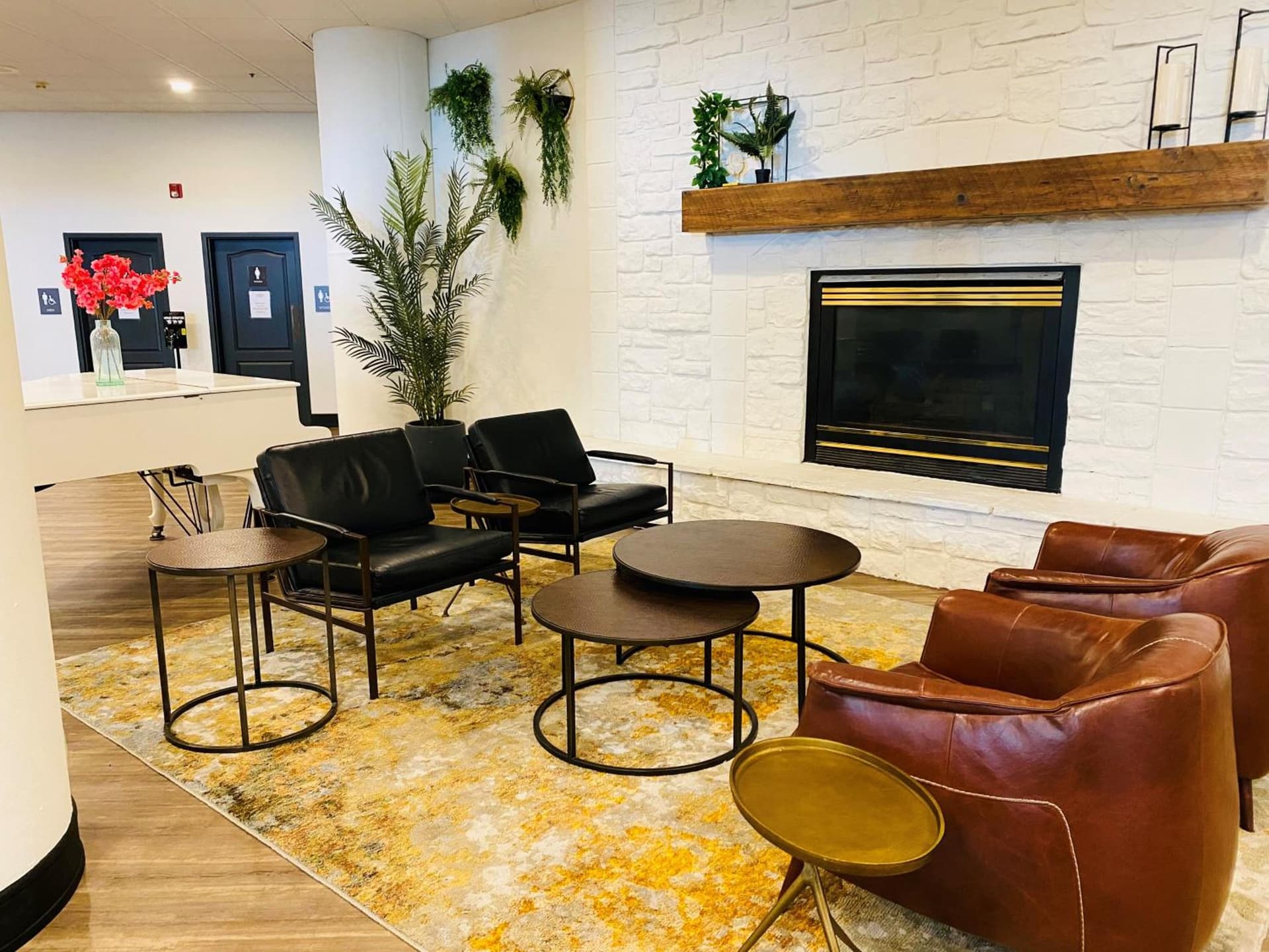 The Suites Hotel at Waterfront Plaza gallery photo in Duluth, MN — image 22