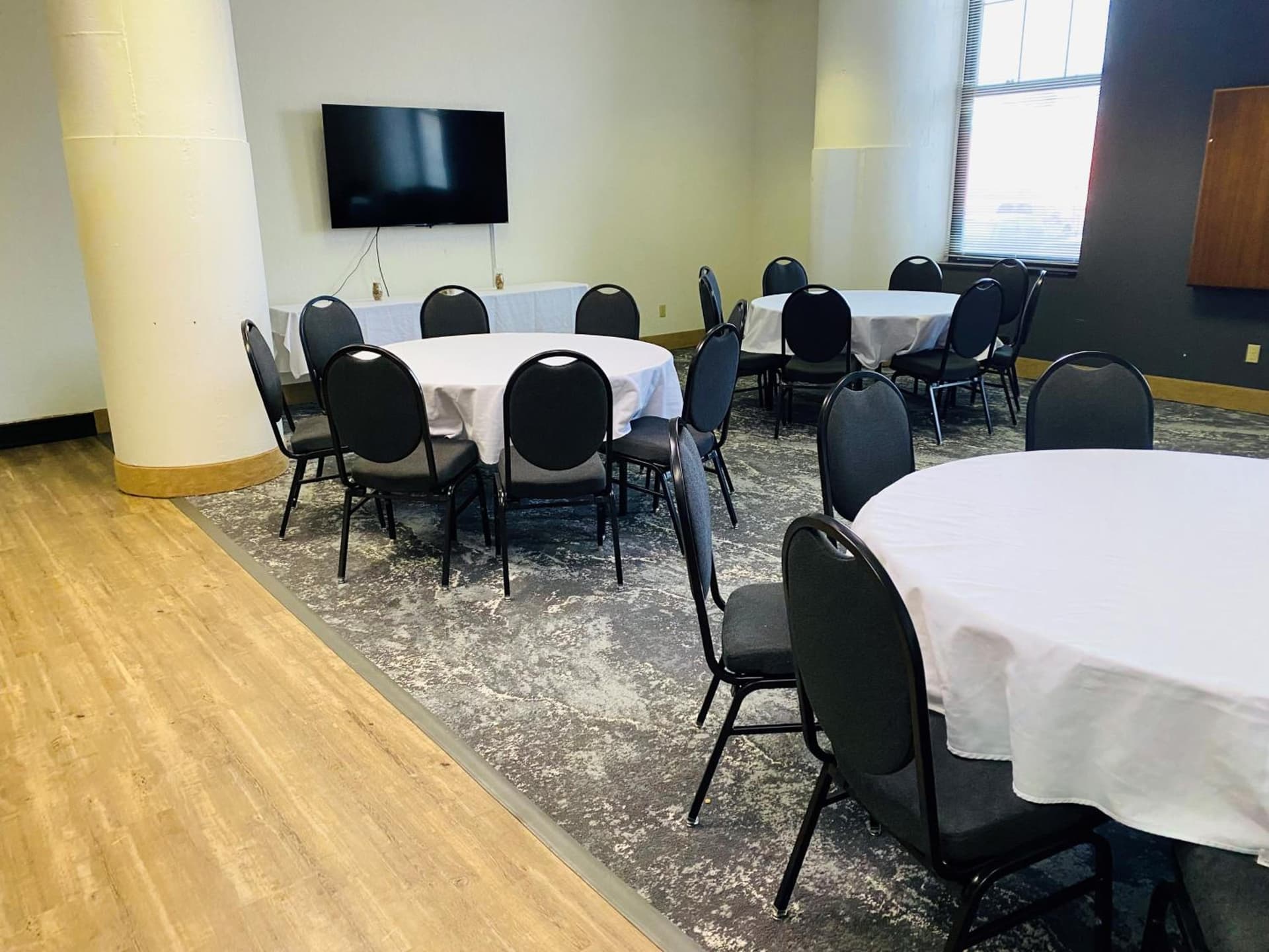 The Suites Hotel at Waterfront Plaza gallery photo in Duluth, MN — image 21