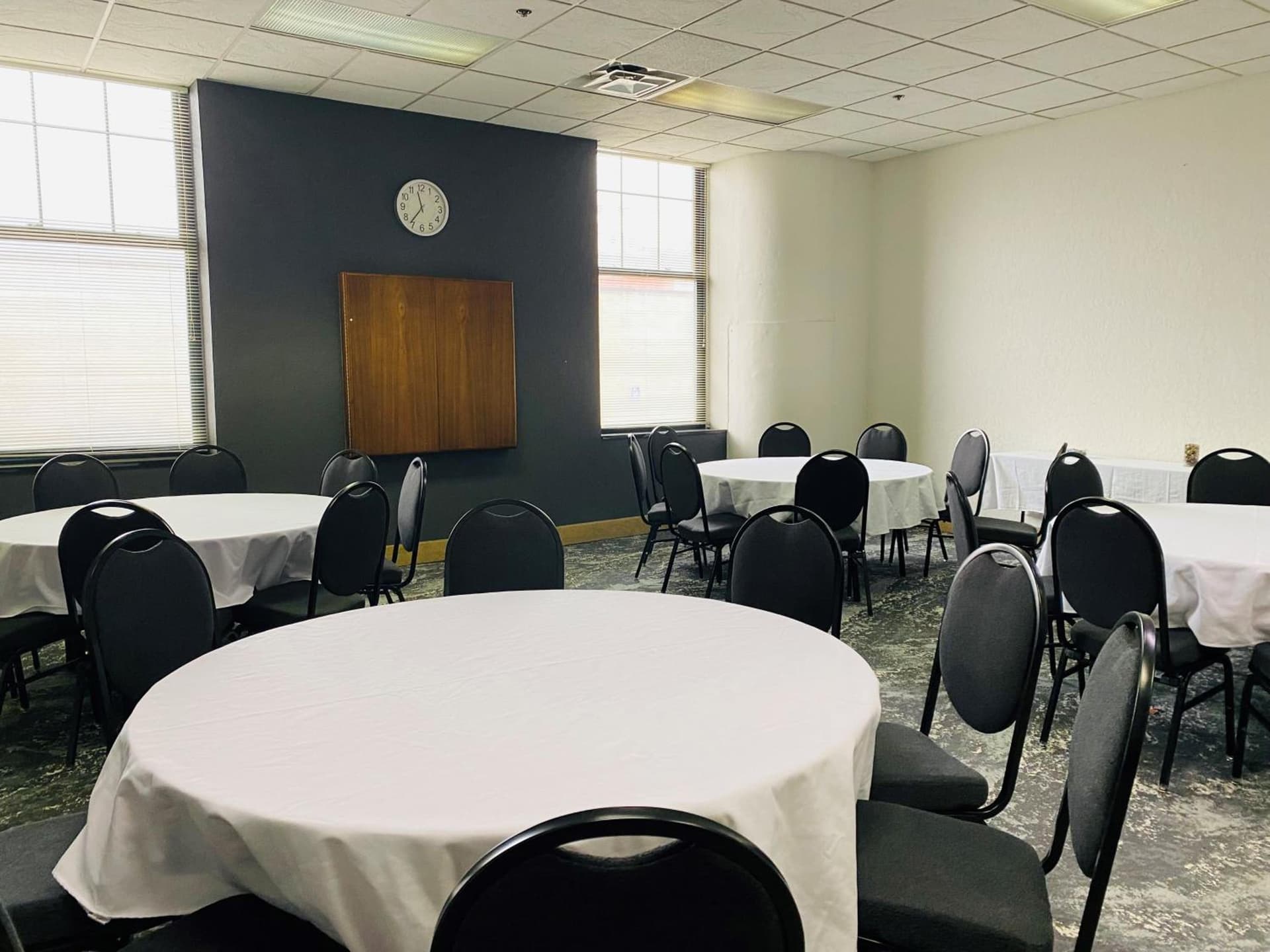 The Suites Hotel at Waterfront Plaza gallery photo in Duluth, MN — image 10