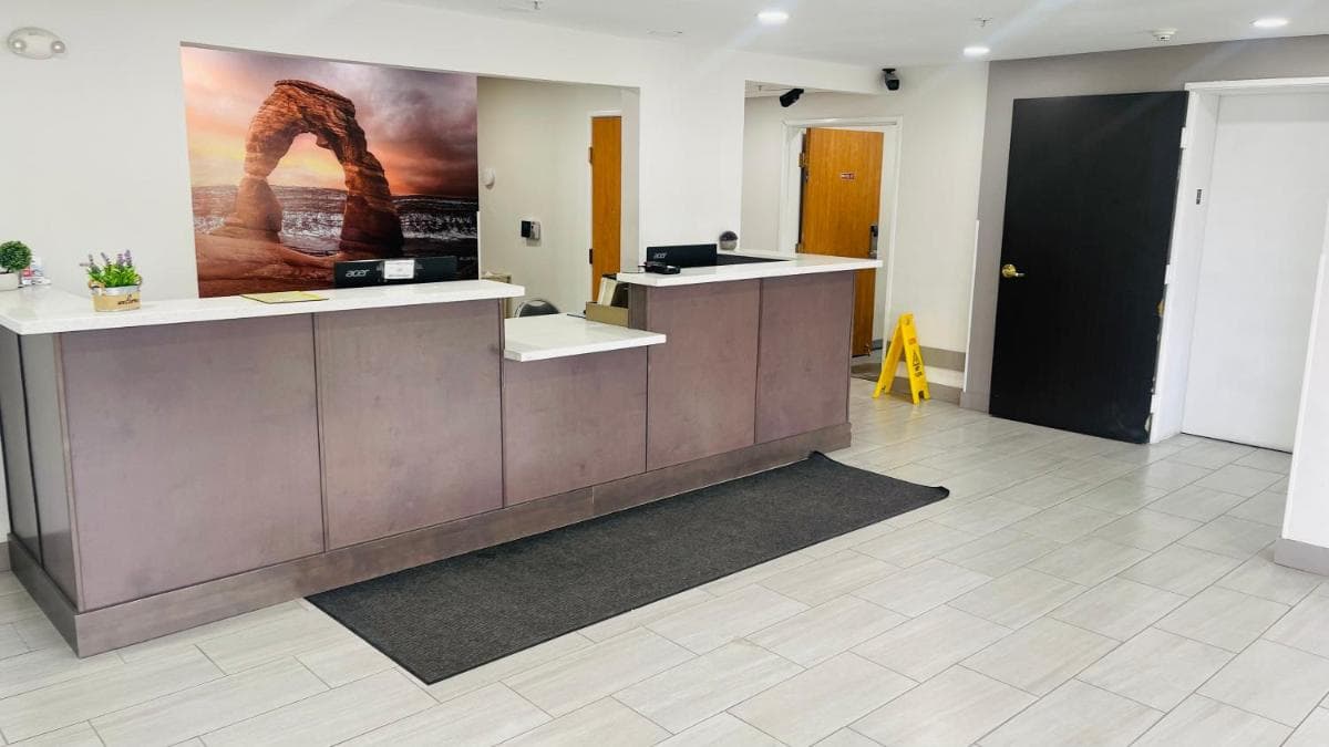 Royal Inn Midvale interior in Midvale, UT — gallery photo 2