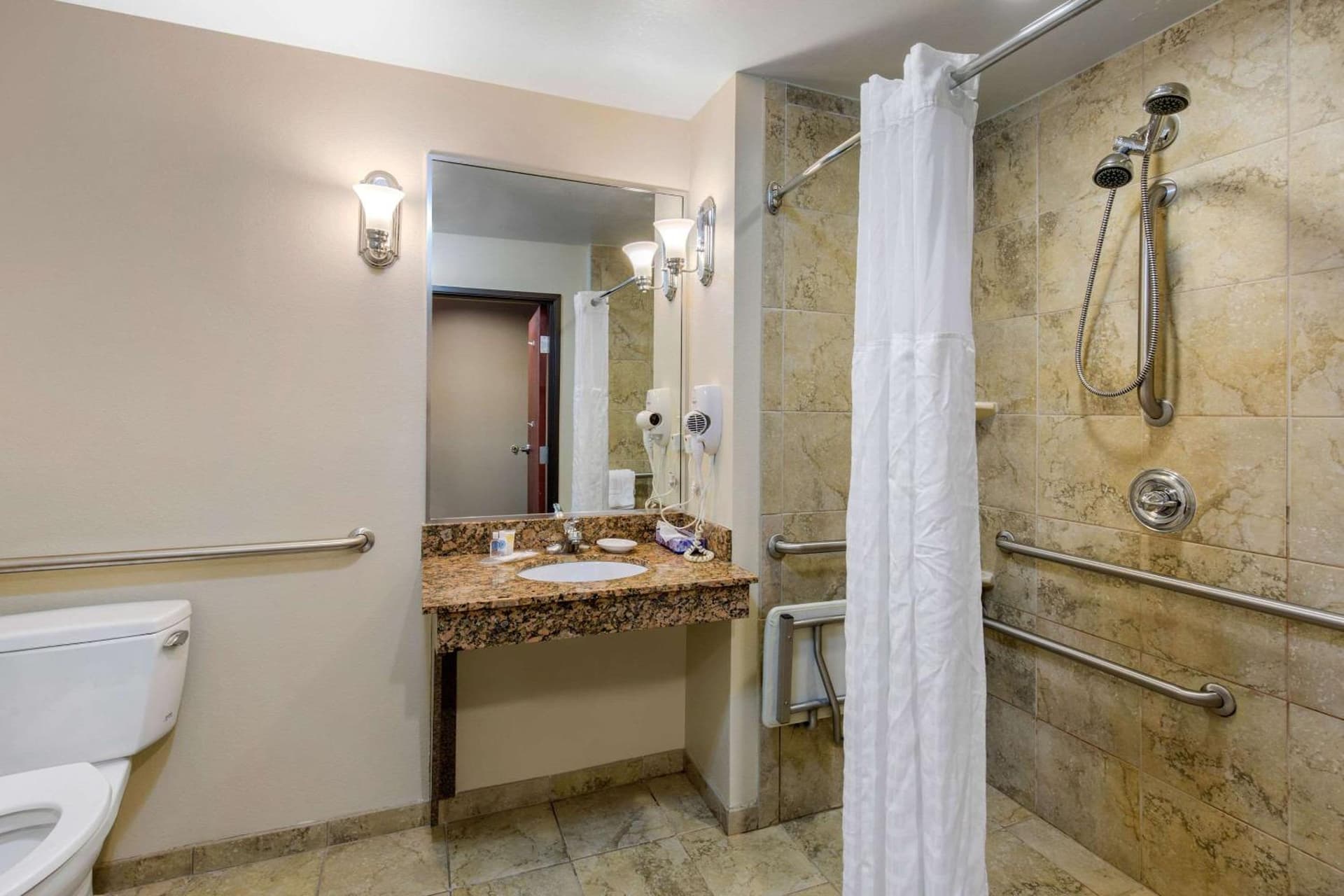 Comfort Suites Seaford gallery photo in Seaford, DE — image 13