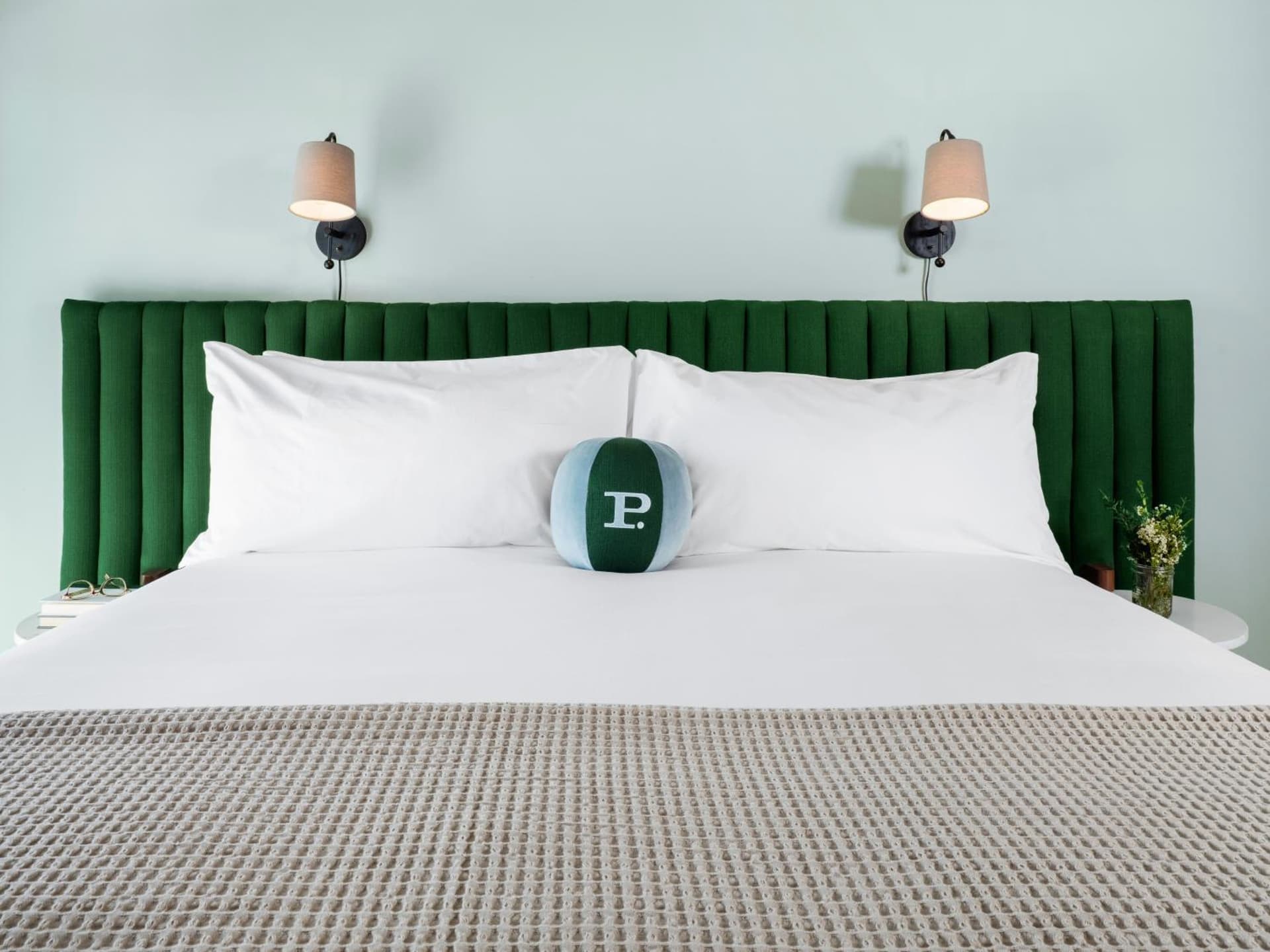 Palihotel Hollywood near Universal Studios gallery photo in Los Angeles, CA — image 4