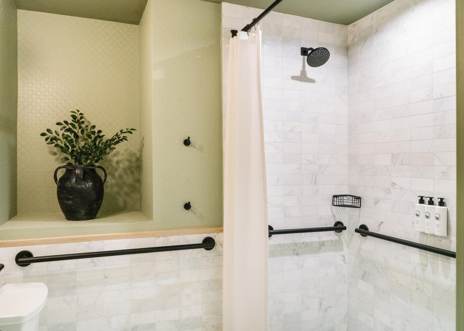 Palihotel Hollywood near Universal Studios gallery photo in Los Angeles, CA — image 30