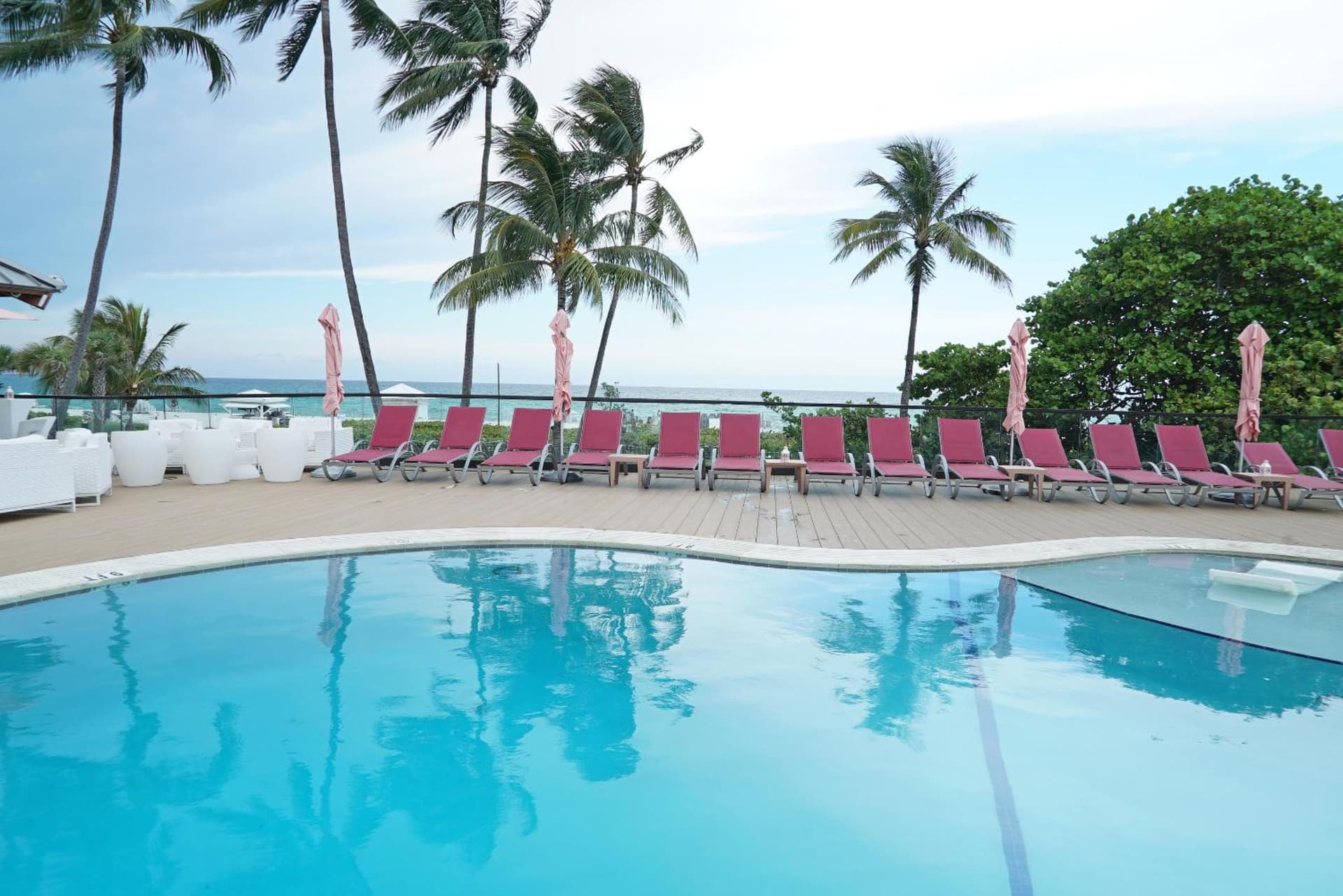Deluxe Apartments by South Florida Vacations interior in Miami Beach, FL — gallery photo 2