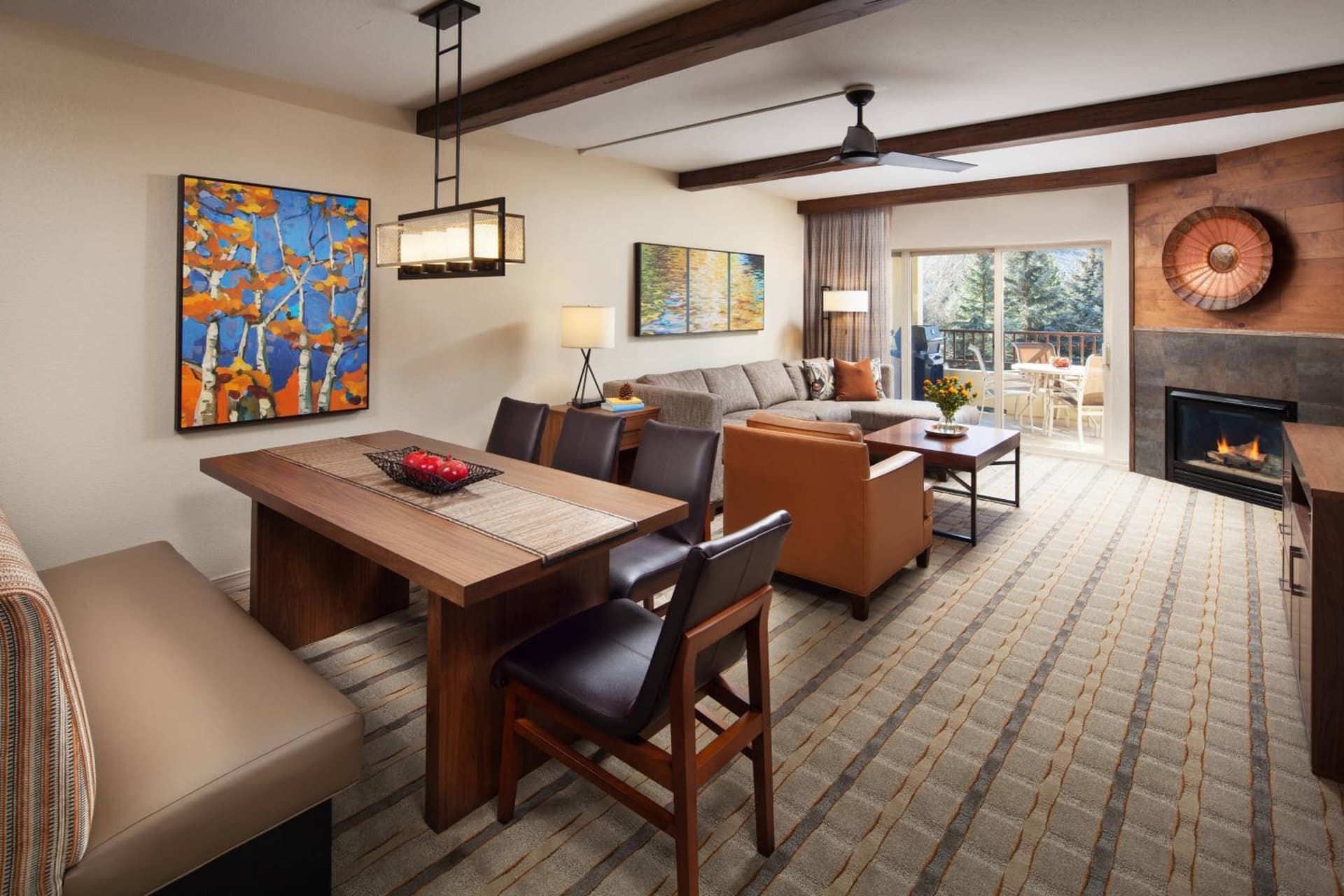 Sheraton Lakeside Terrace Villas at Mountain Vista, Avon, Vail Valley interior in Avon, CO — gallery photo 2