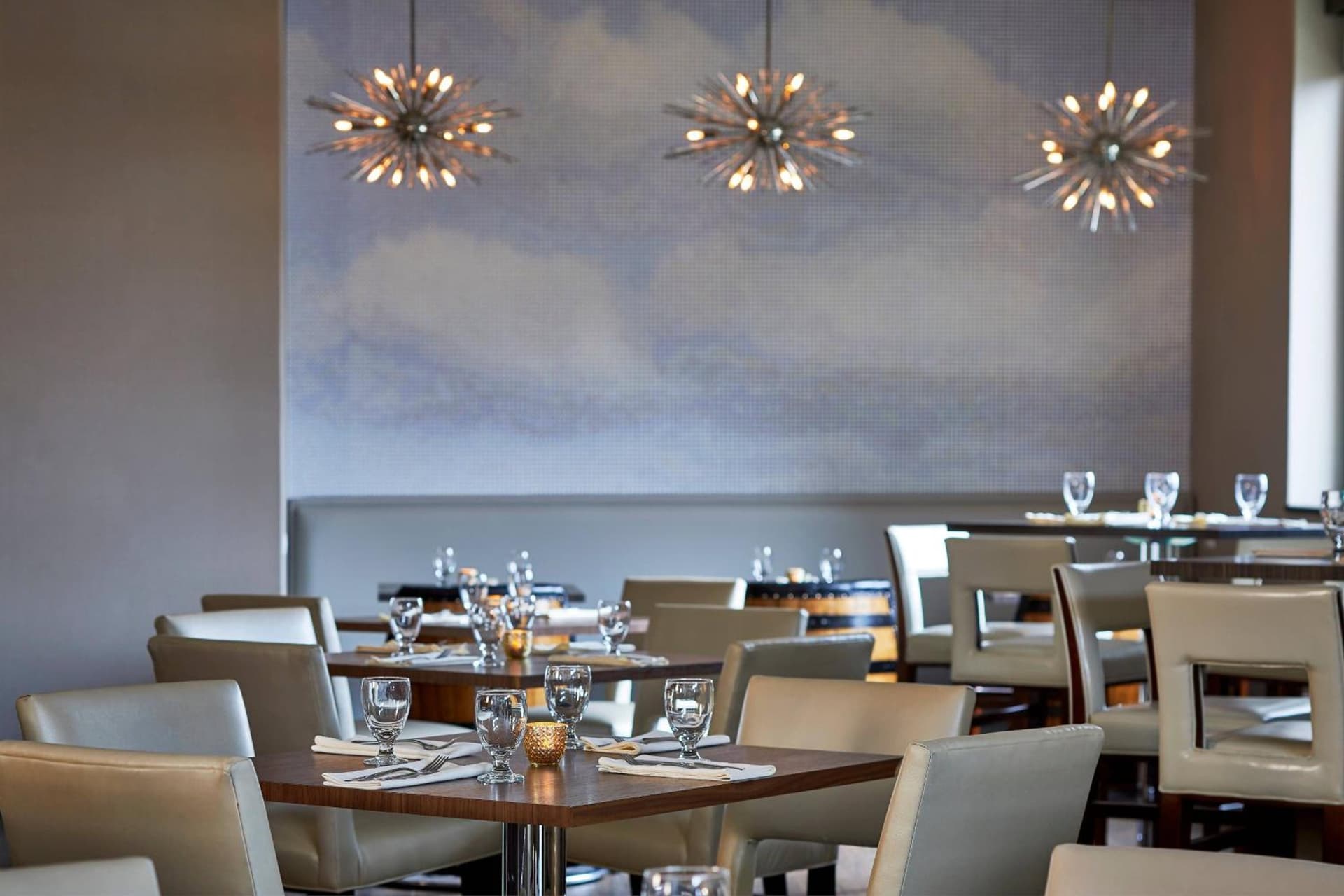 Renaissance Chicago Glenview Suites Hotel gallery photo in Glenview, IL — image 11
