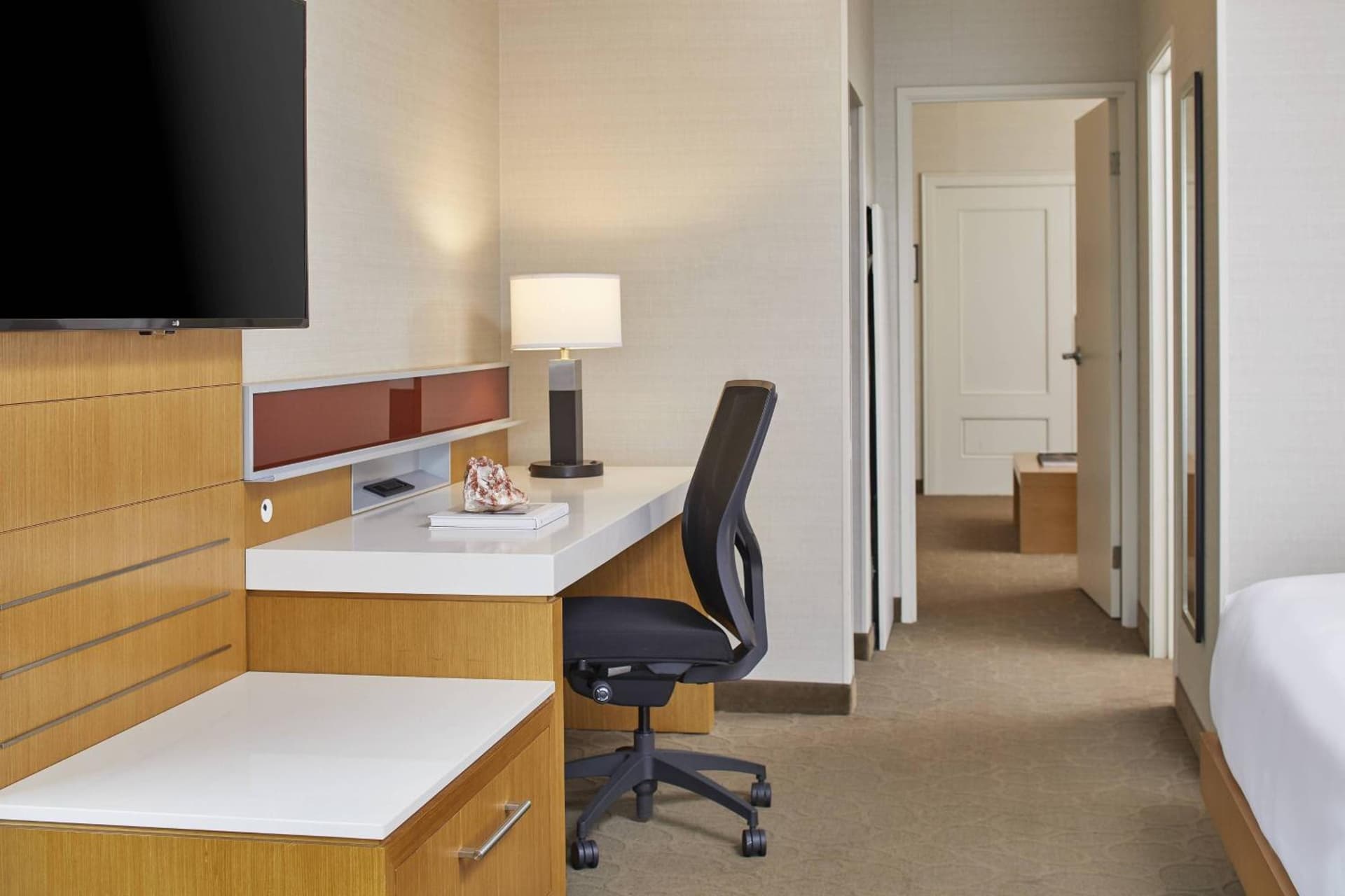 Renaissance Chicago Glenview Suites Hotel gallery photo in Glenview, IL — image 23