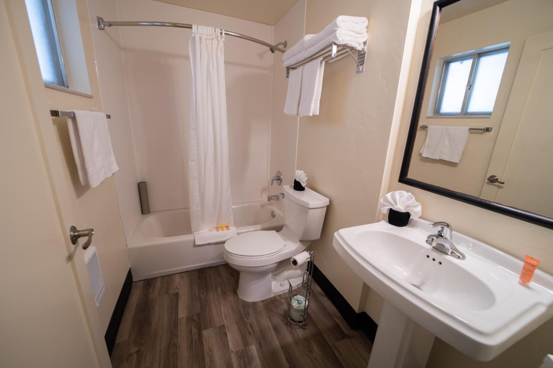 Clover Creek Inn property views in Montpelier, ID — gallery photo 3