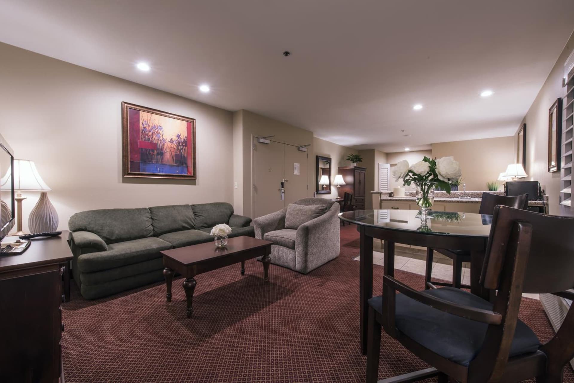 Grand Vista Hotel gallery photo in Simi Valley, CA — image 10