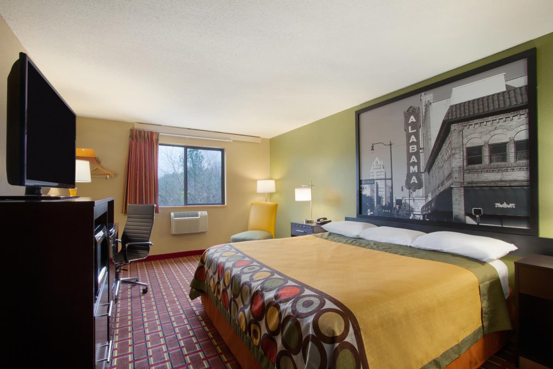 Super 8 by Wyndham Homewood Birmingham Area gallery photo in Birmingham, AL — image 4