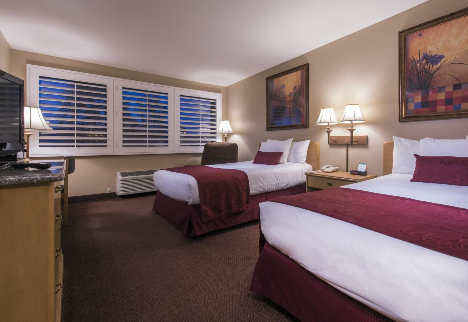 Grand Vista Hotel gallery photo in Simi Valley, CA — image 7