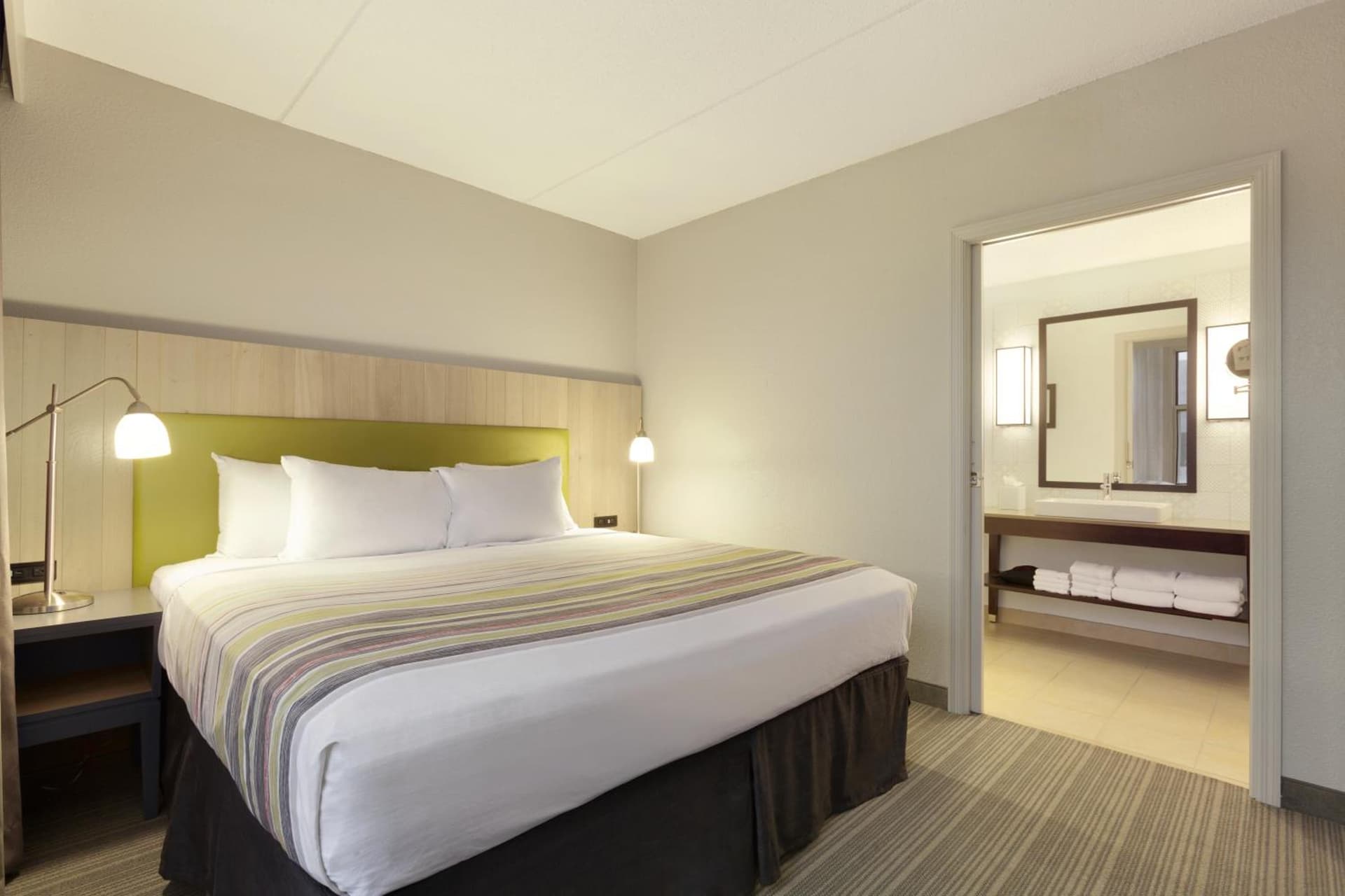 Country Inn & Suites by Radisson, Bloomington at Mall of America, MN gallery photo in Bloomington, MN — image 58