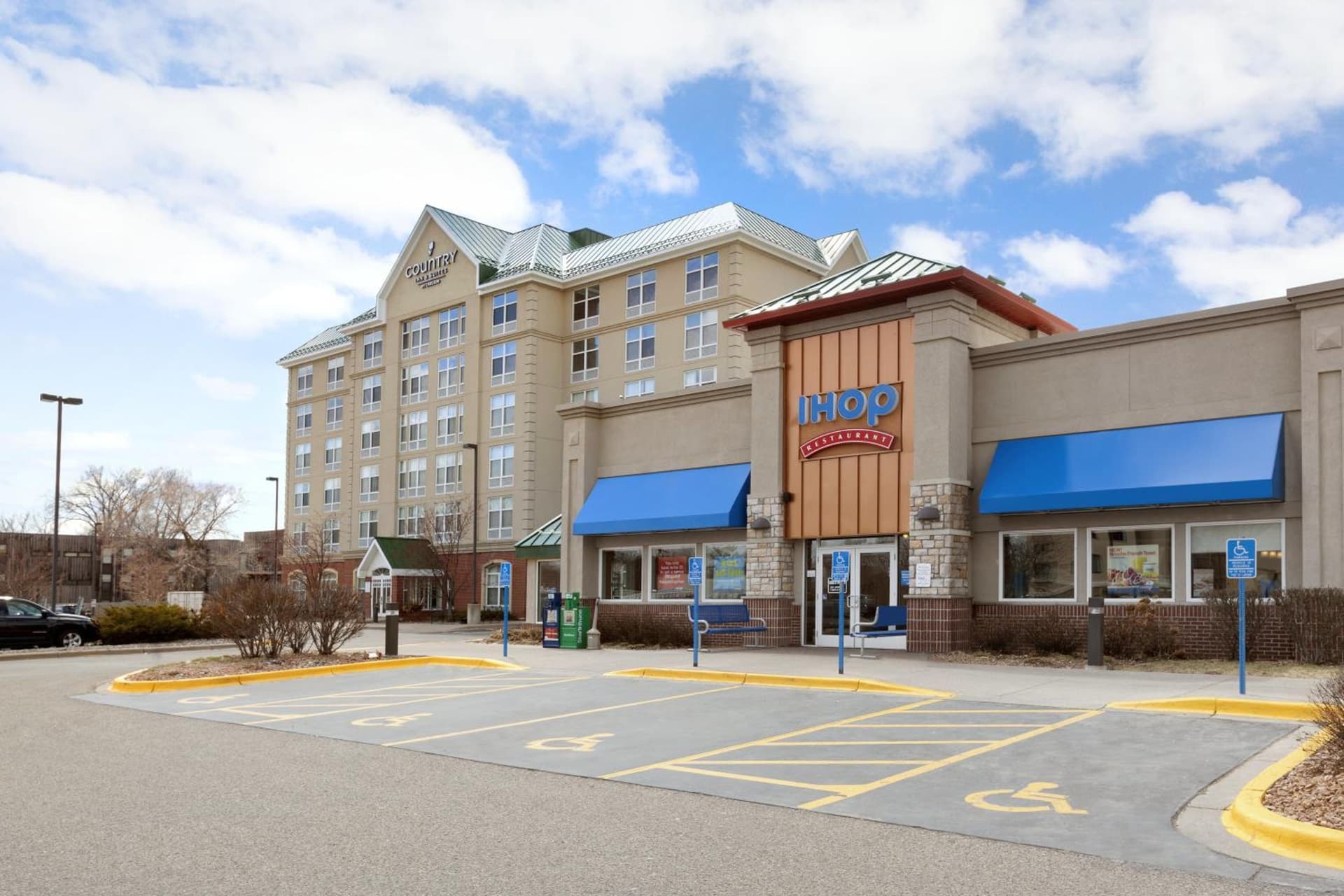 Country Inn & Suites by Radisson, Bloomington at Mall of America, MN gallery photo in Bloomington, MN — image 59