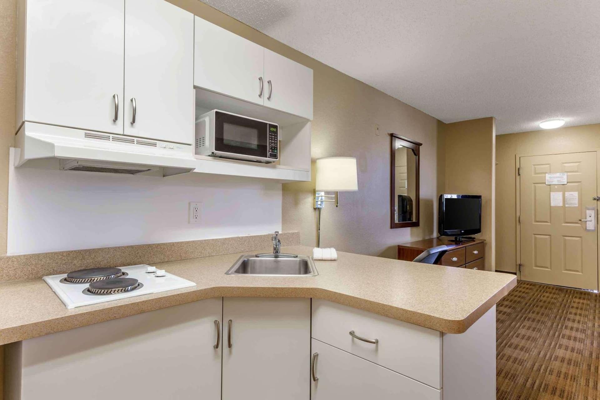 Extended Stay America Suites - El Paso - Airport gallery photo in El Paso, TX — image 9