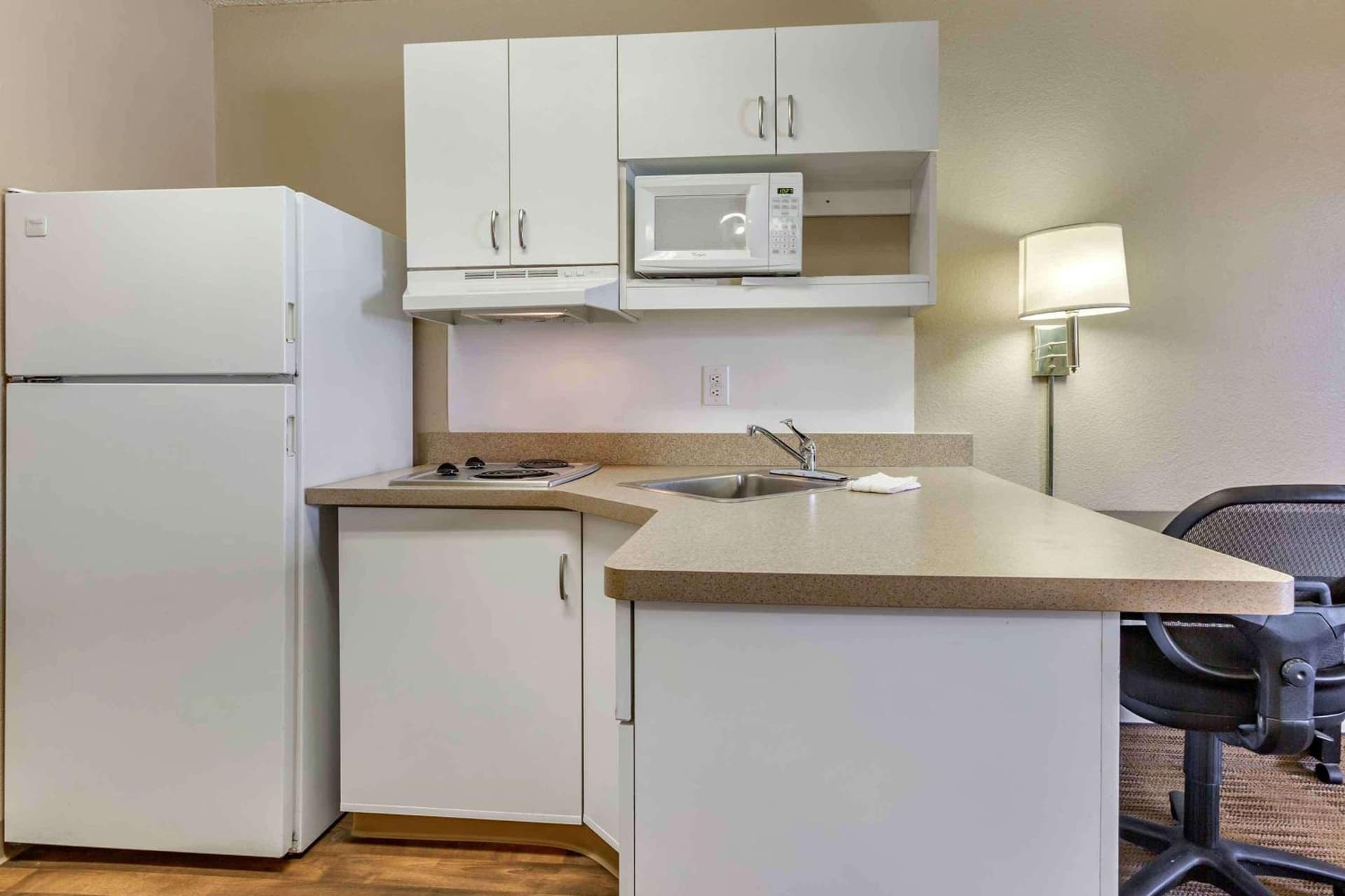 Extended Stay America Suites - El Paso - Airport gallery photo in El Paso, TX — image 27