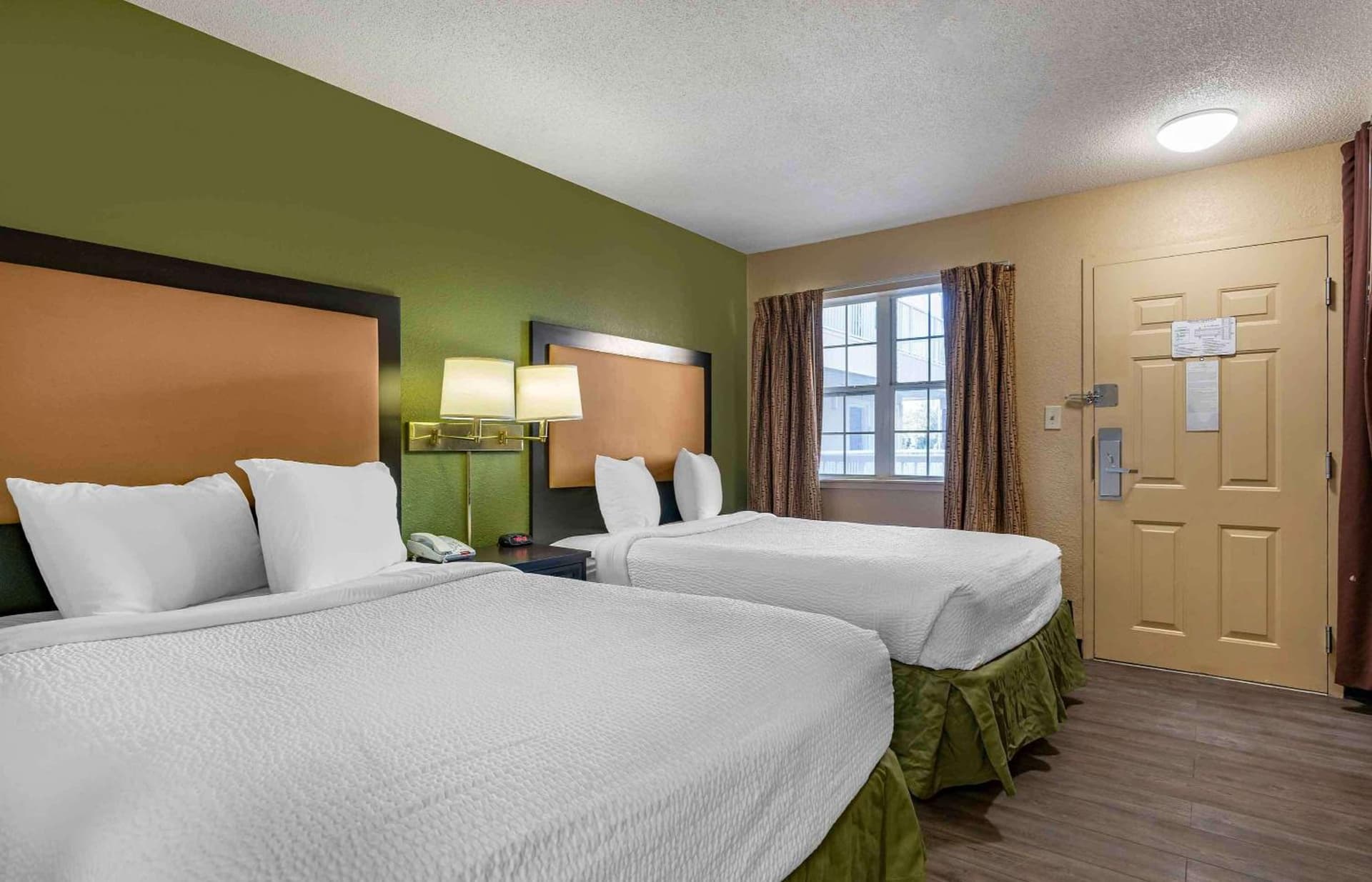 Extended Stay America Suites - Lexington - Nicholasville Road interior in Lexington, KY — gallery photo 2