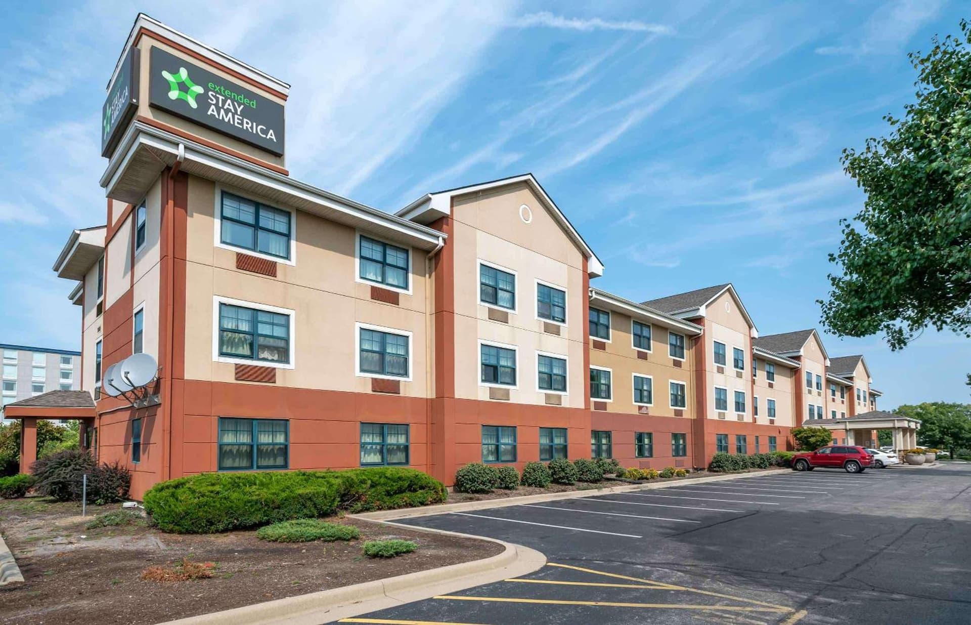 Extended Stay America Suites - Indianapolis - Airport featured exterior or lobby in Indianapolis, IN — similar hotel